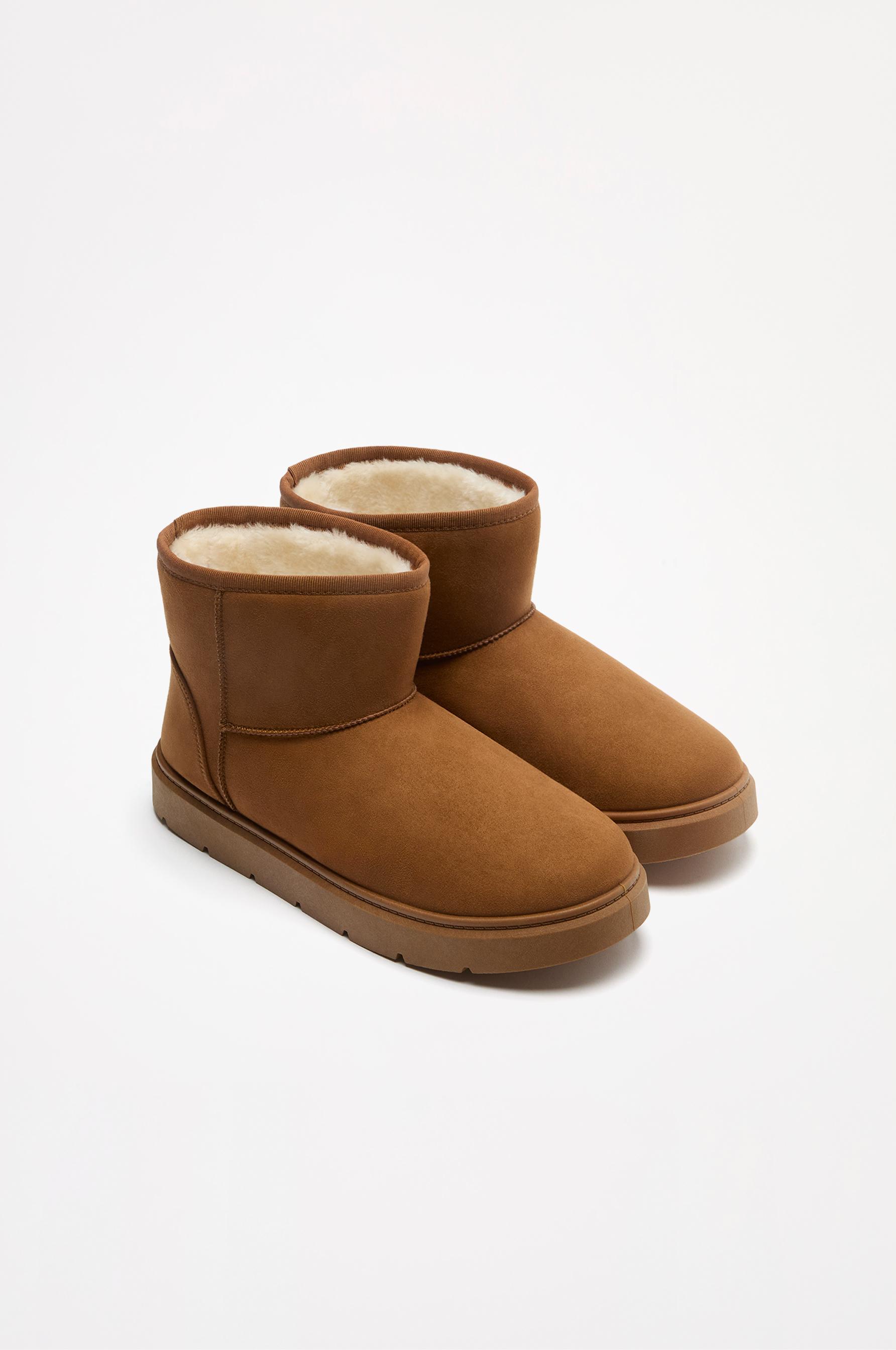 Flat fur ankle boots — LEATHER