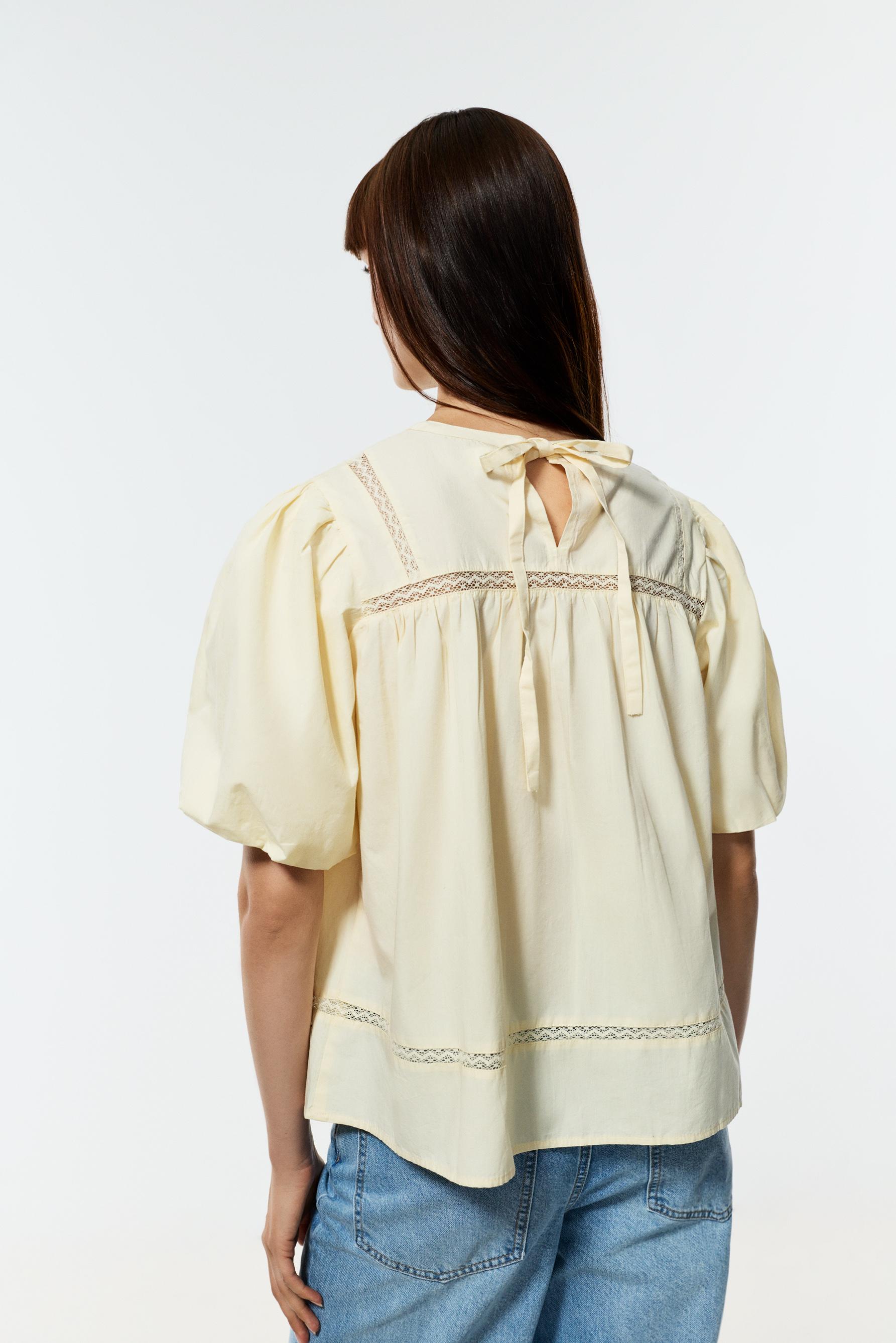 Embroidered blouse — VANILLA