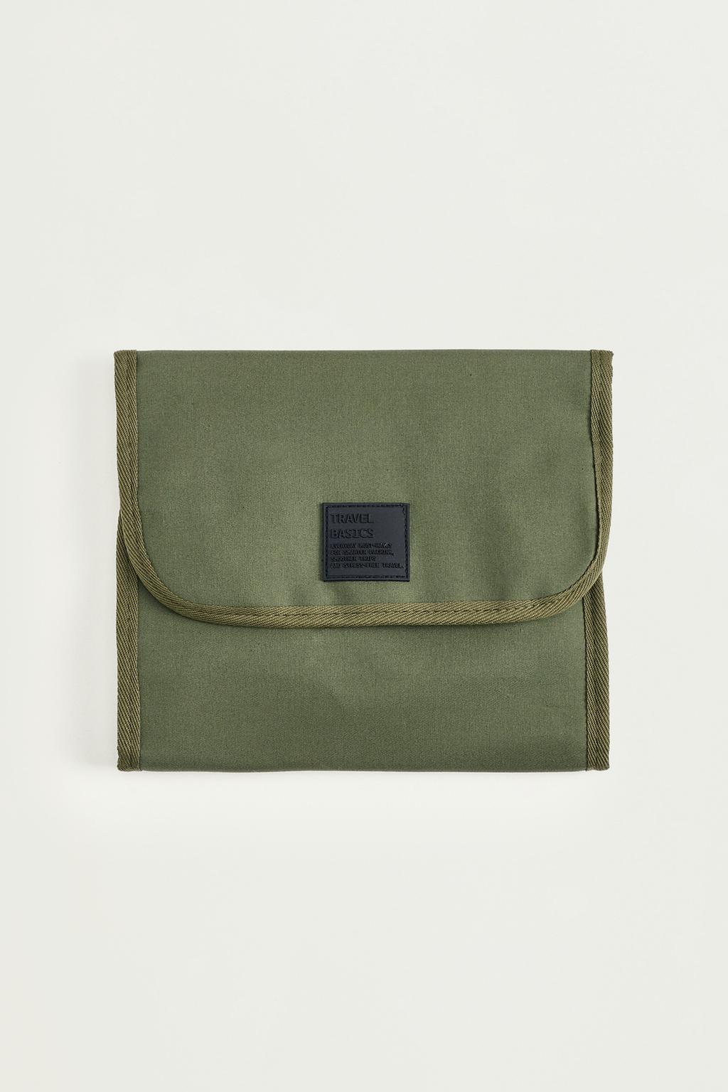 Foldable toiletry bag