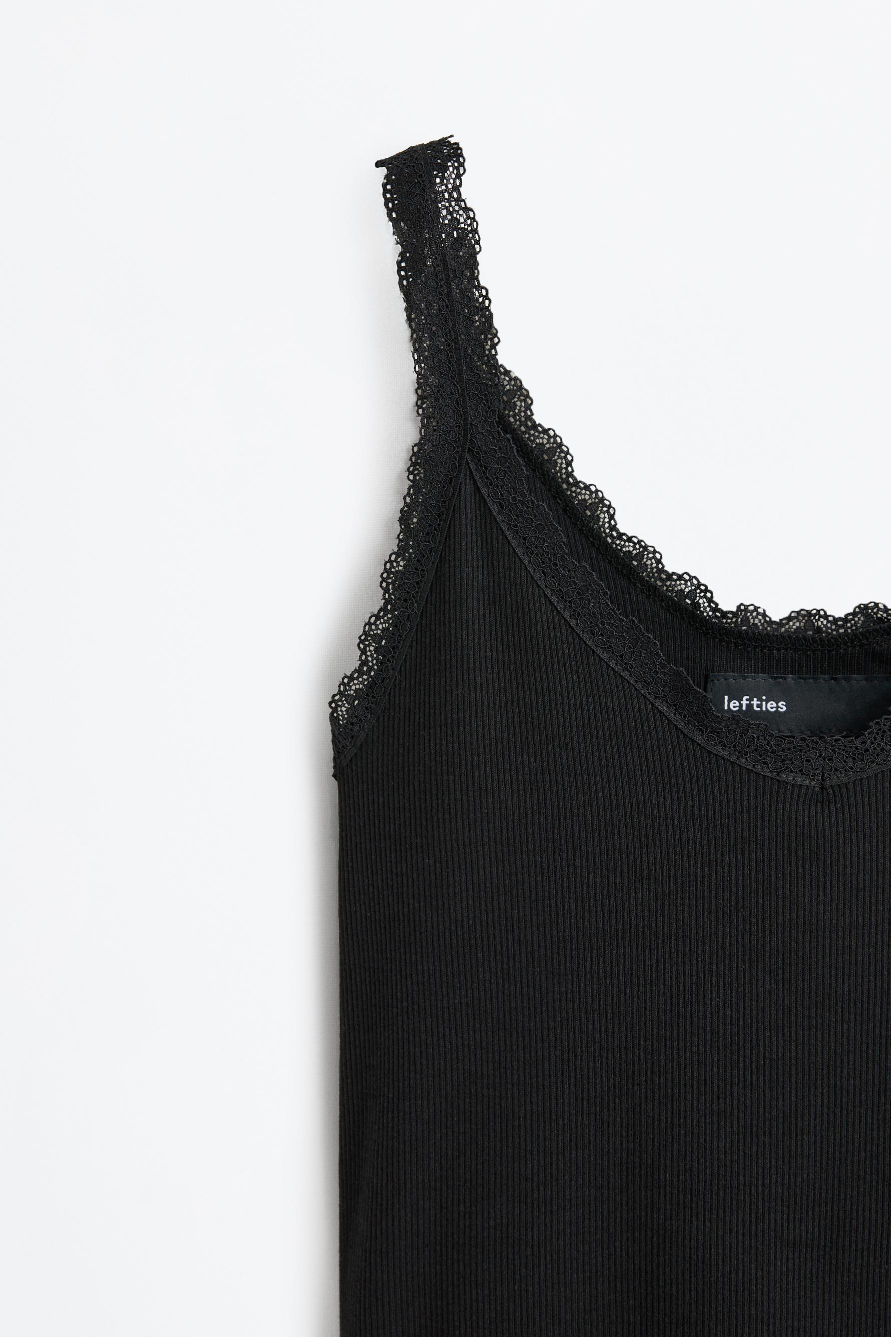 Ribbed top with blonde lace detail — BLACK