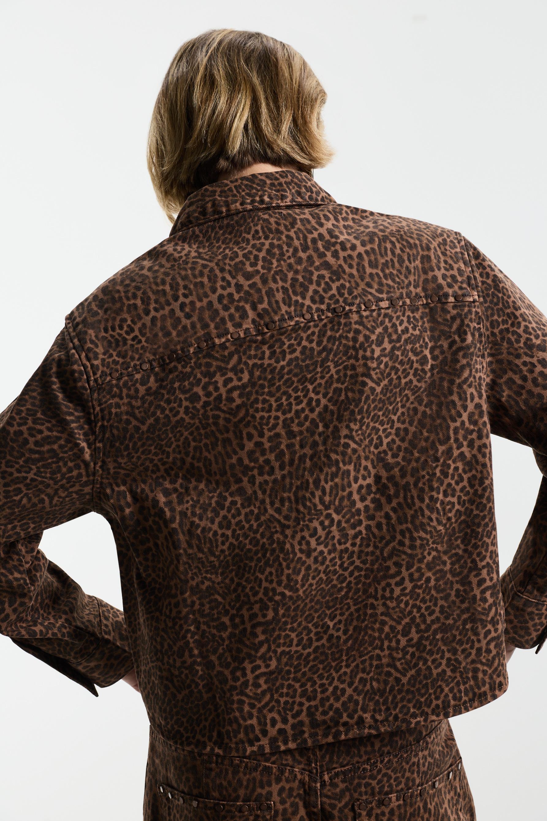 Leopard print shirt with studs — CHEETAH