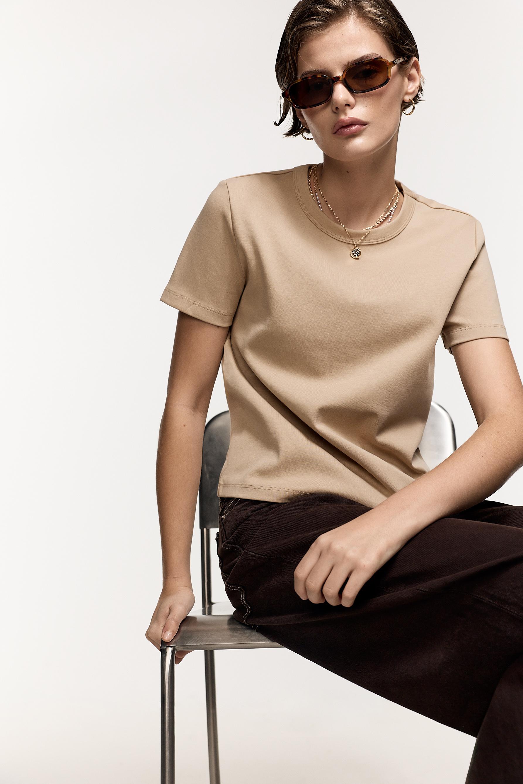 Basic short sleeve T-shirt — BEIGE