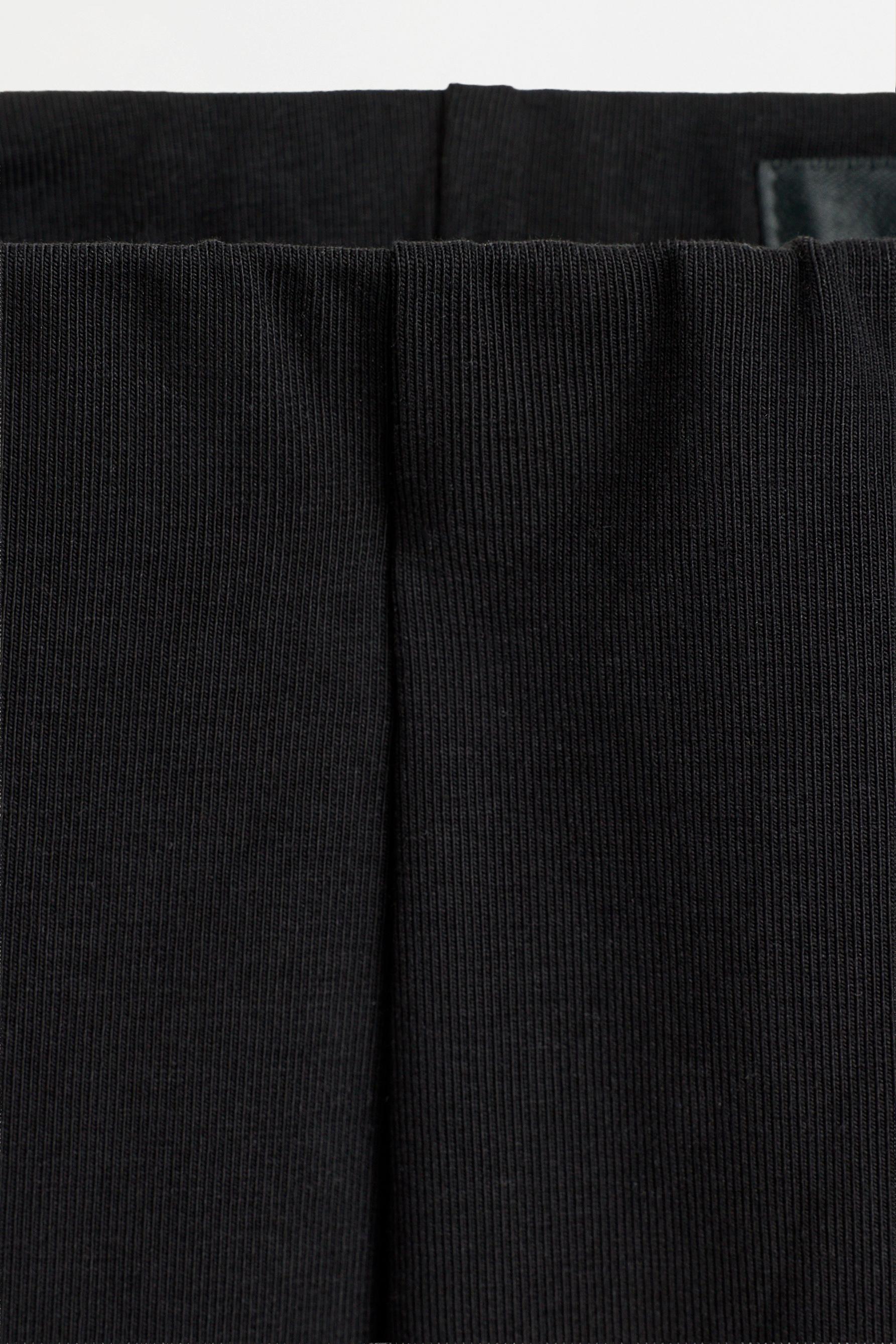 Capri leggings — BLACK
