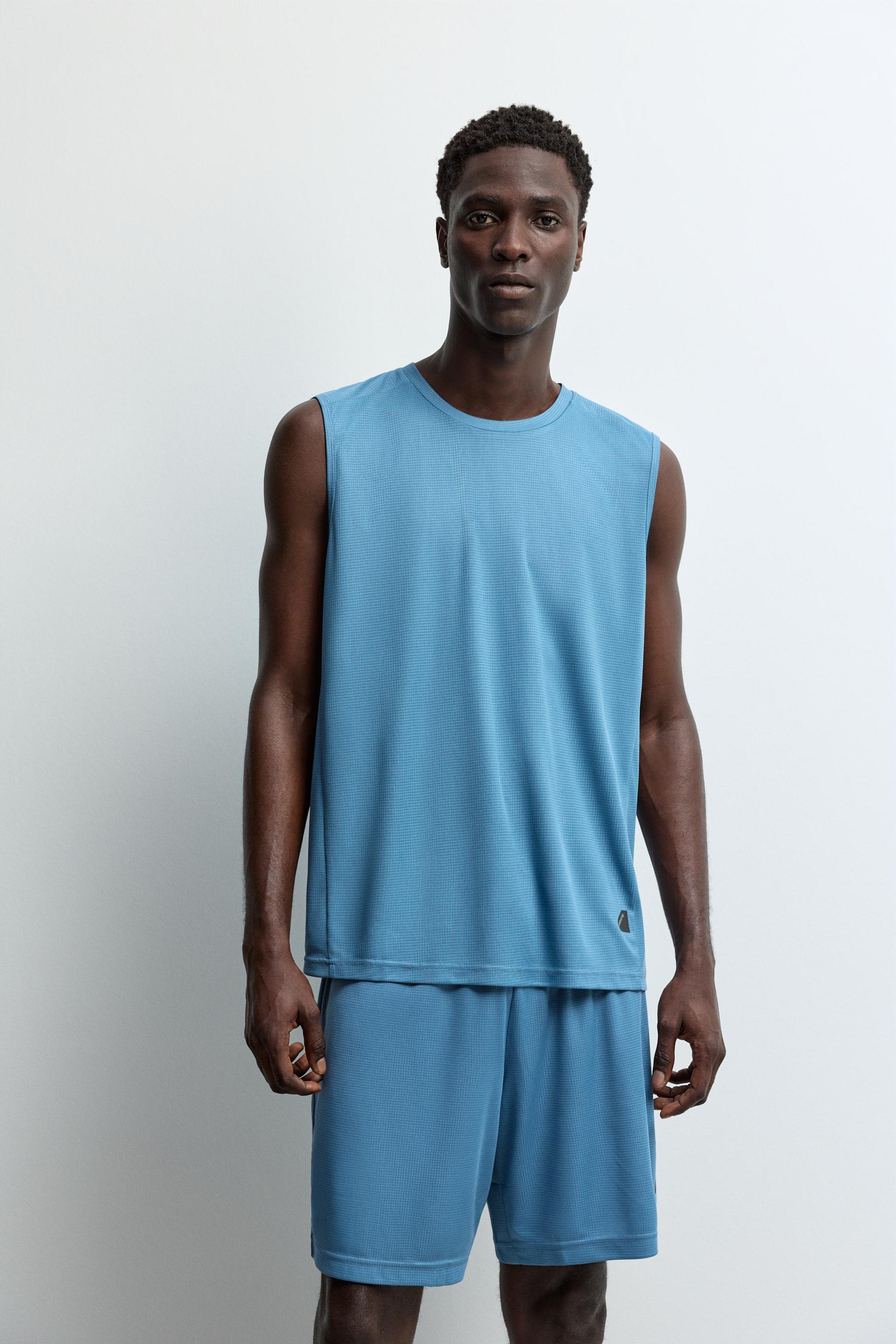 Sleeveless sports T-shirt — PALE BLUE