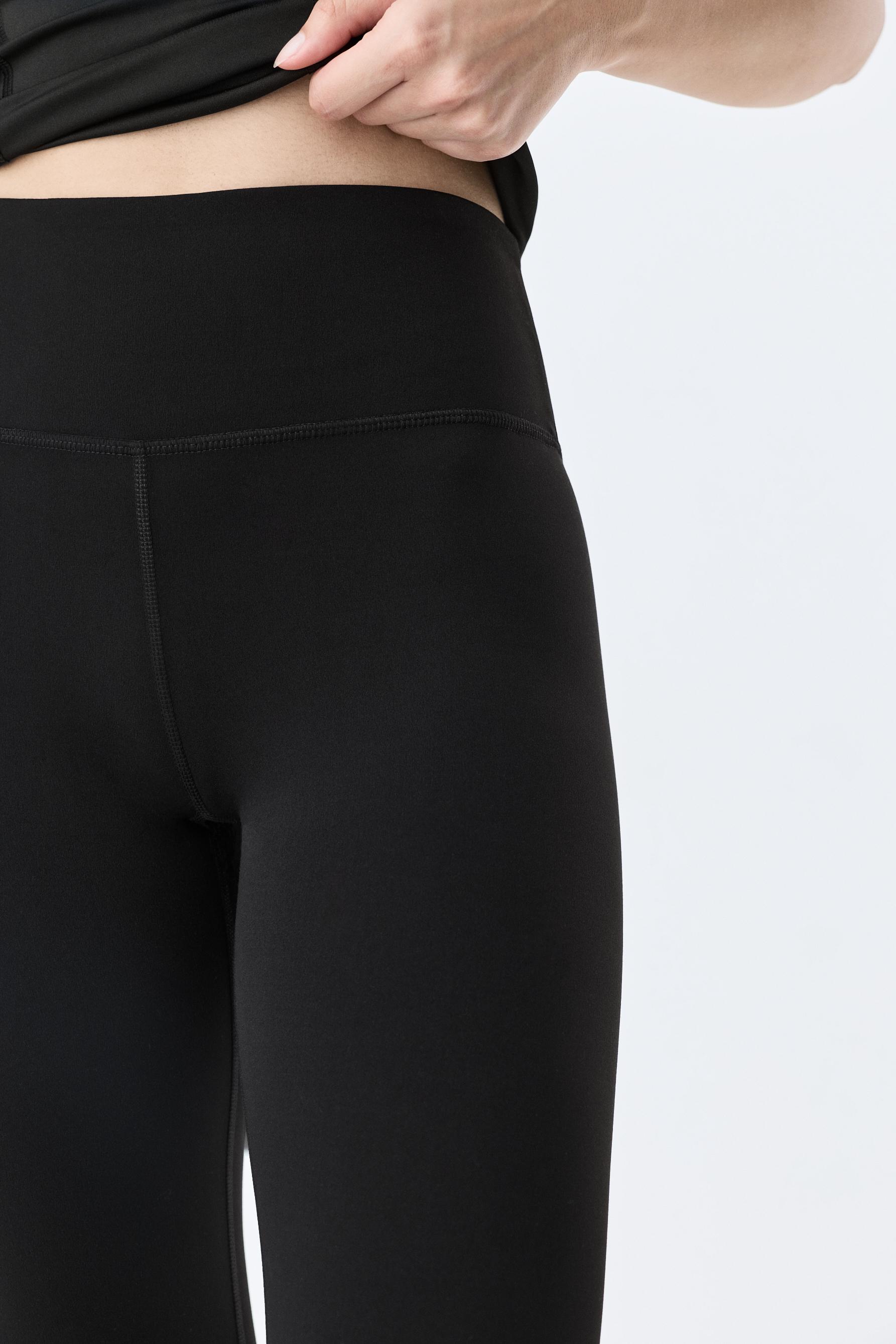 Capri leggings — BLACK