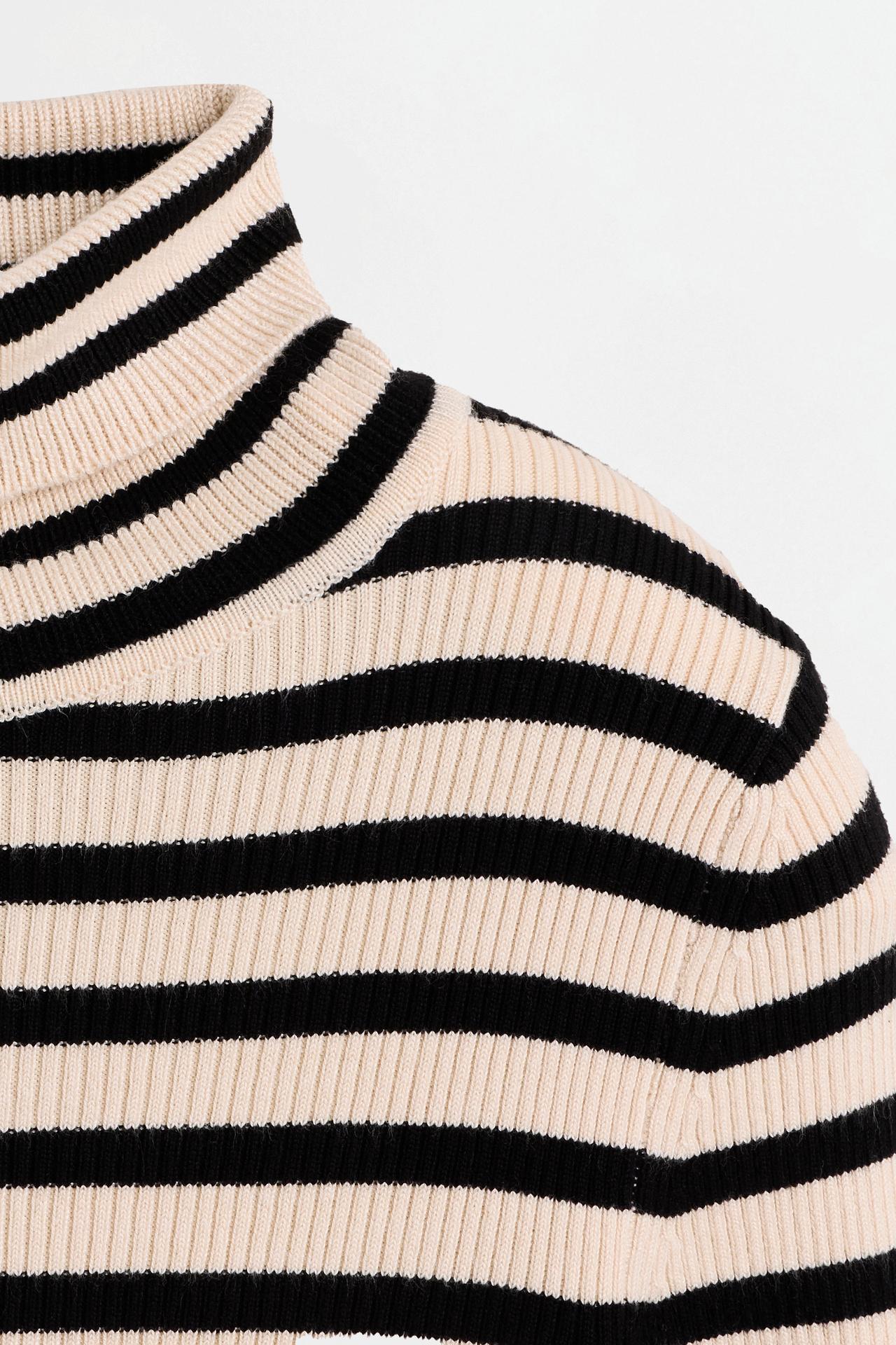 Ribbed high-neck sweater — WHITE/BLACK