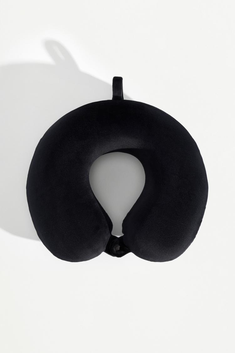 Travel cushion — BLACK