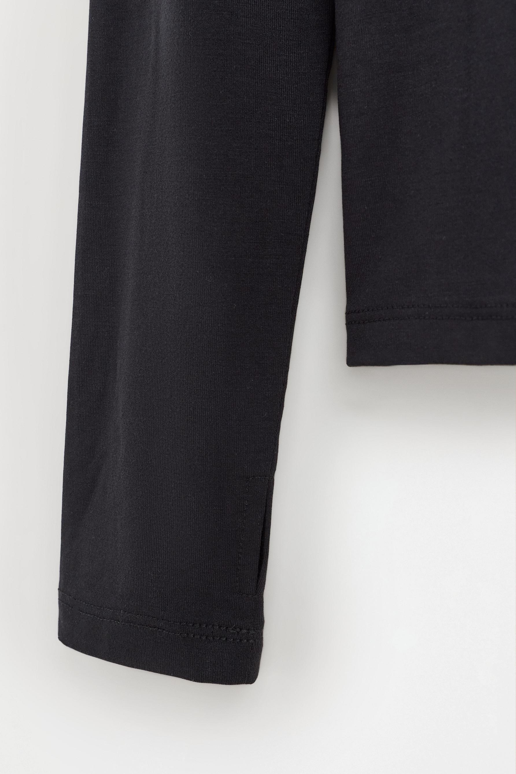 LIGHTWEIGHT thermal comfort T-shirt — BLACK