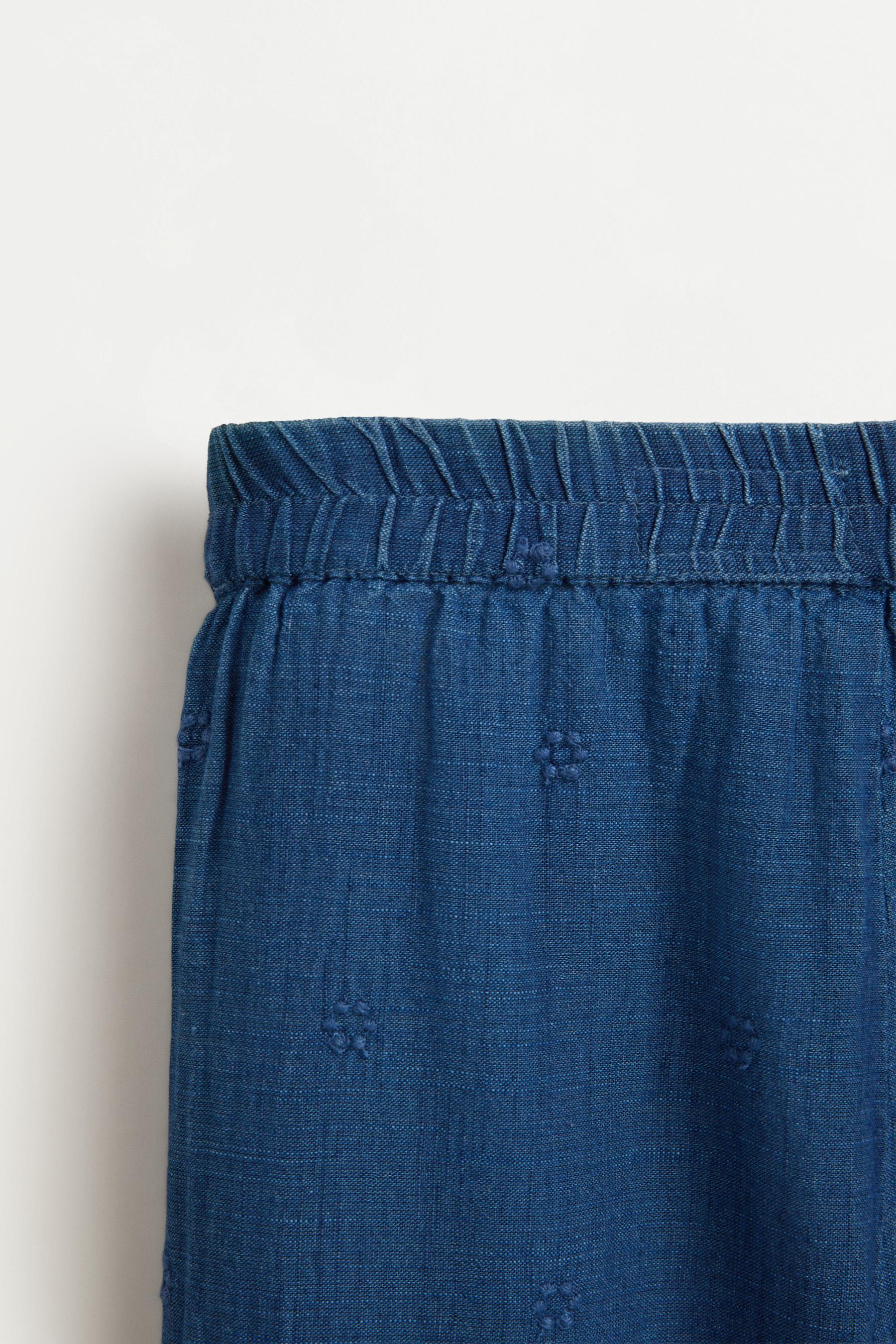 Embroidered lightweight jeans — MEDIUM BLUE