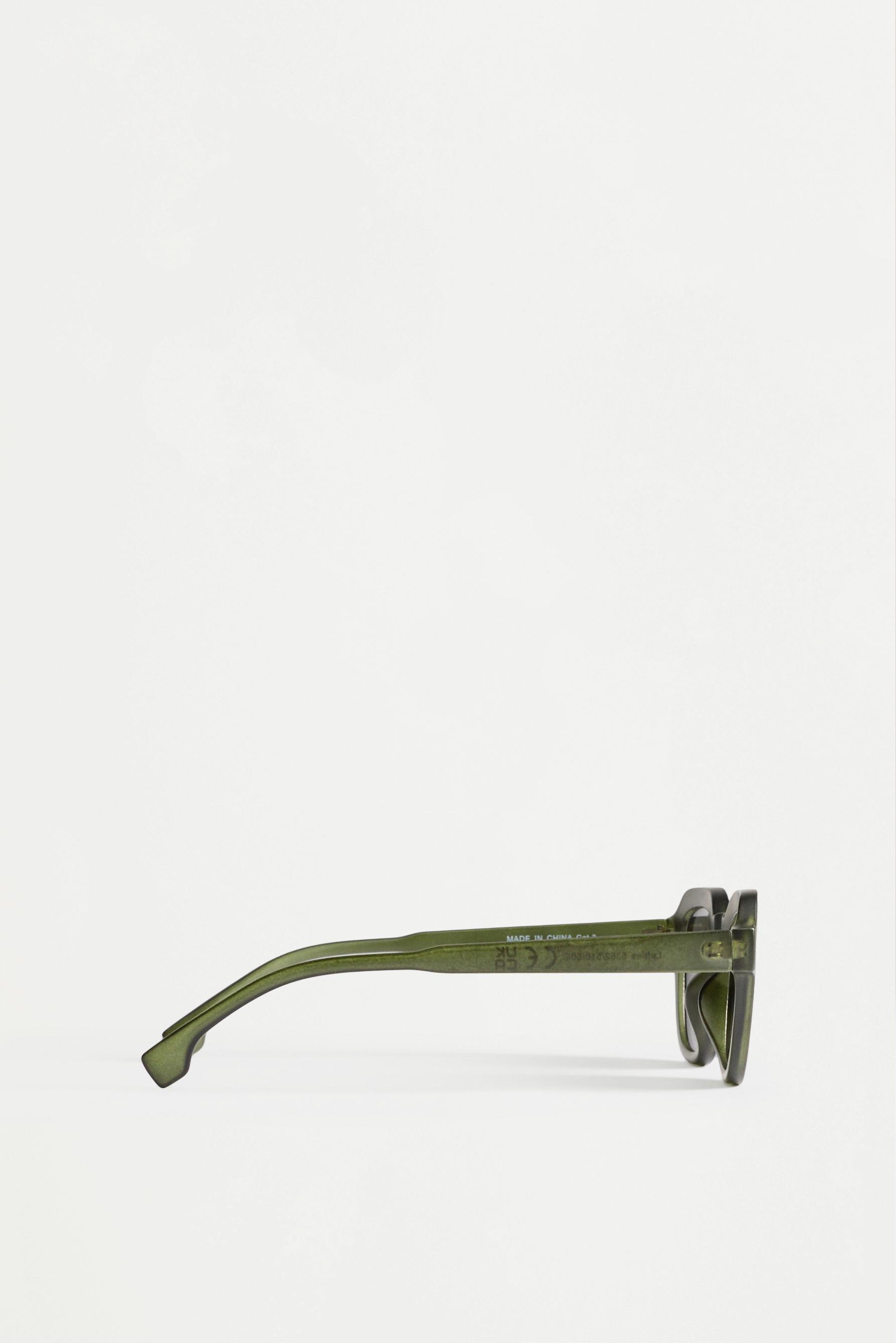 Semi-square sunglasses — KHAKI