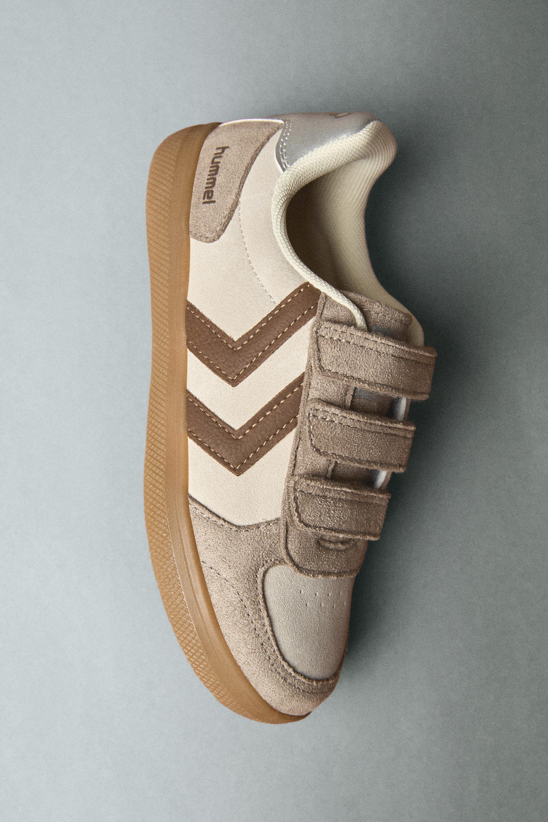 Hummel Sneakers — BROWNISH TONE