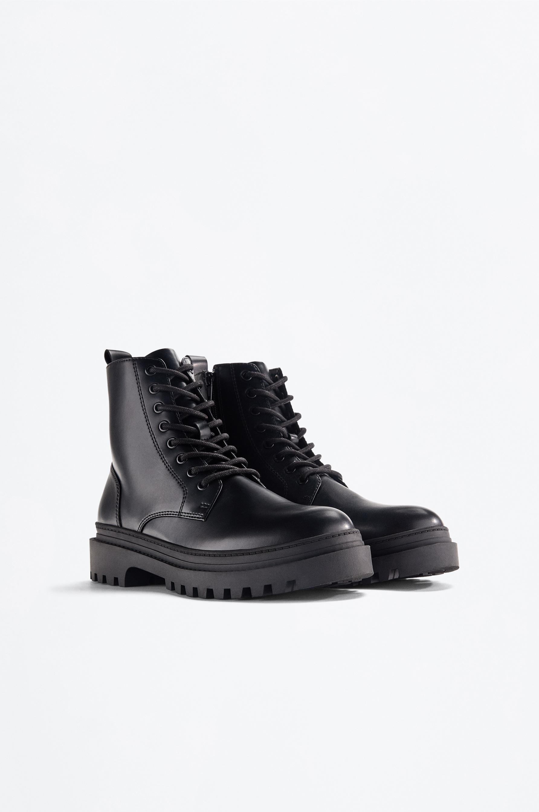 Lace-up boot — BLACK