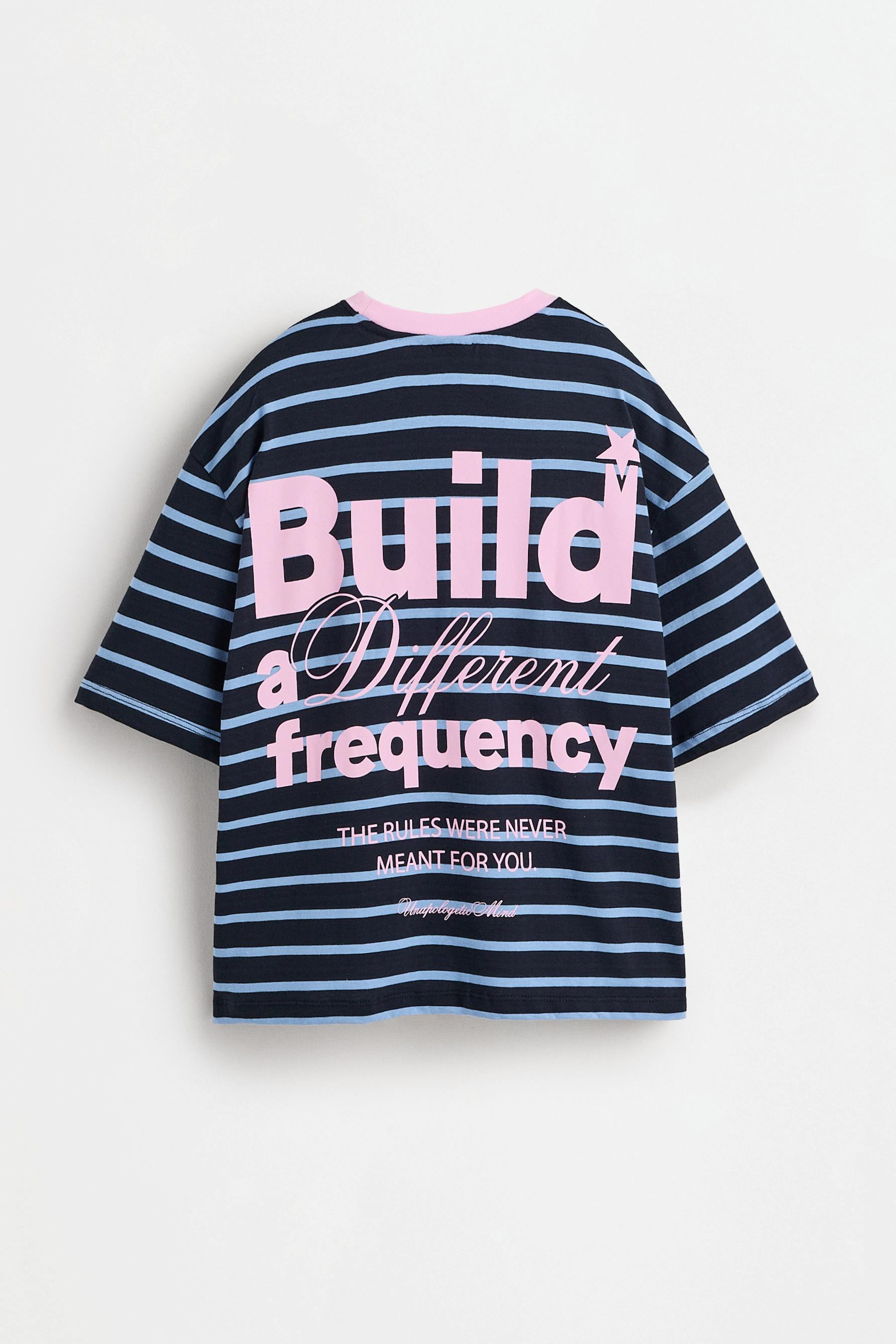 Printed boxy T-shirt — NAVY
