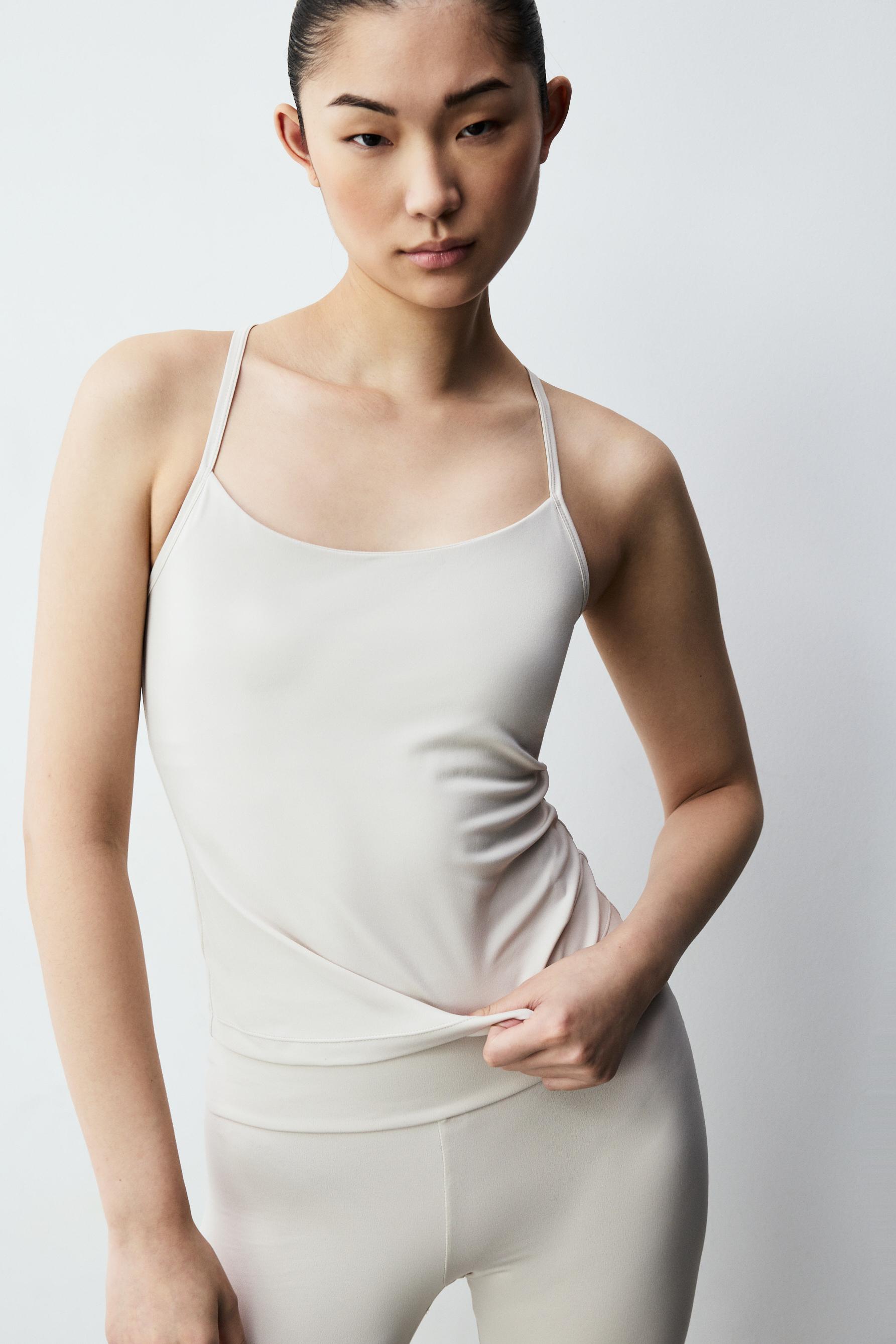 Top espalda nadadora deportivo