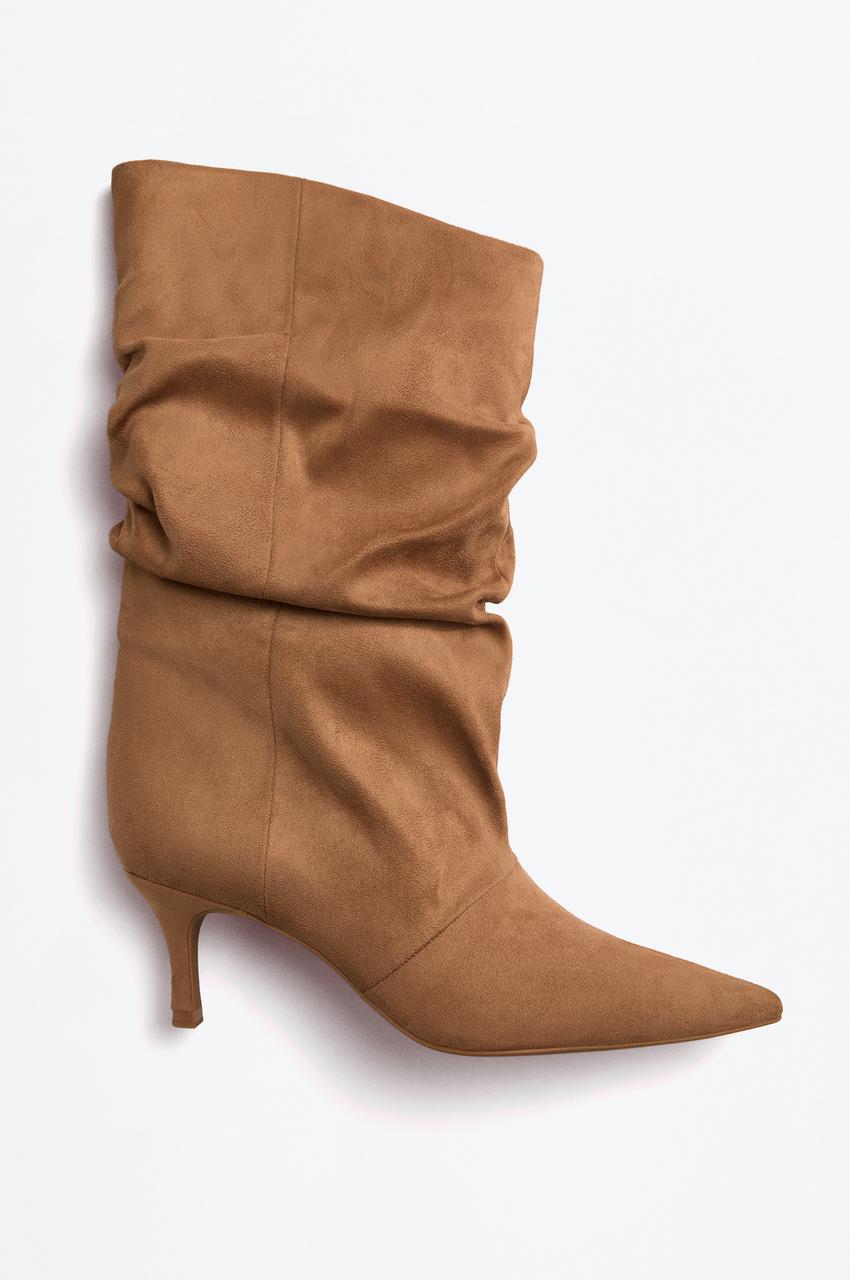 Stivale con tacco arricciato effetto camoscio Magliette basic