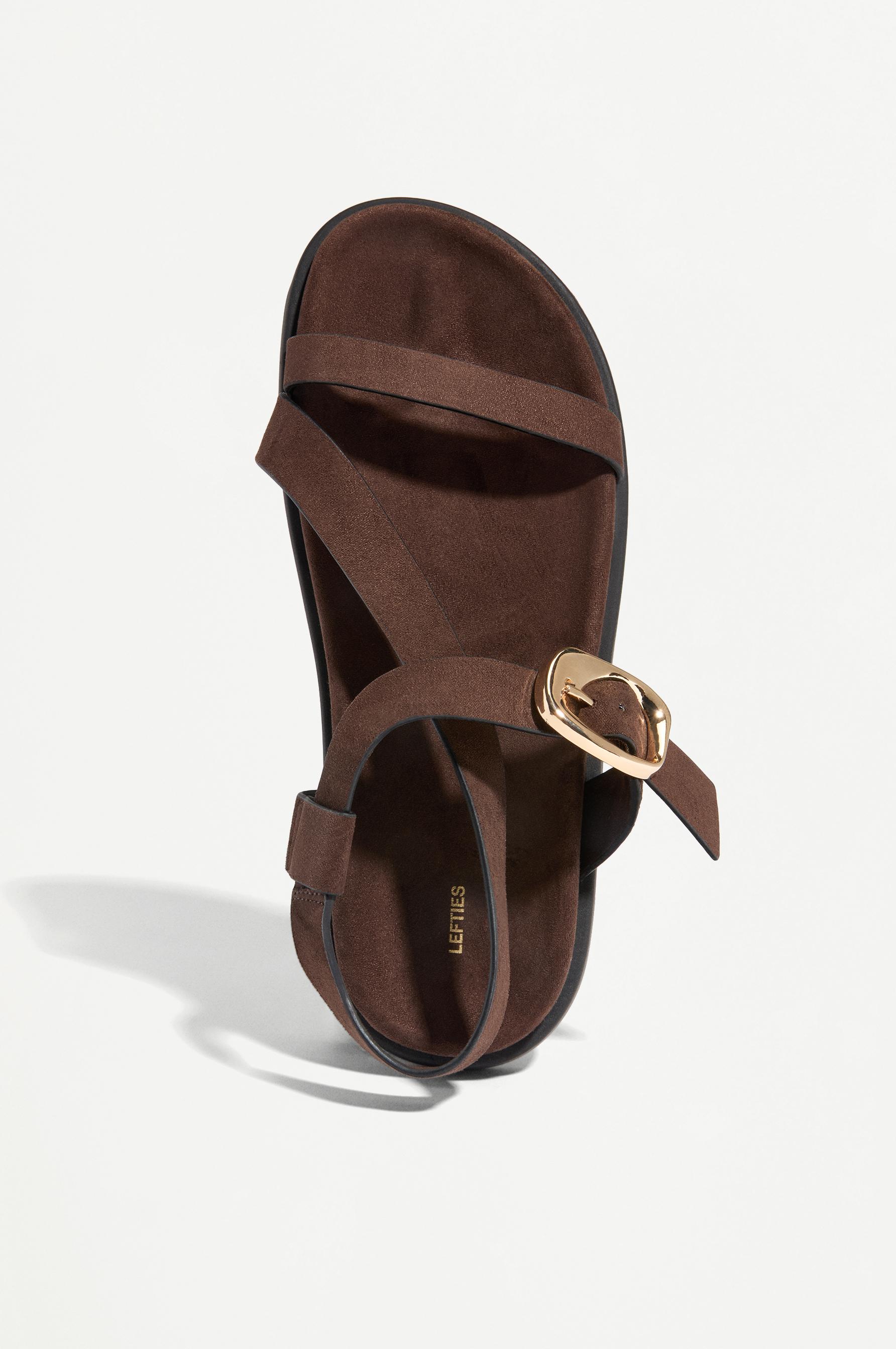 Strap flat sandals — BROWN