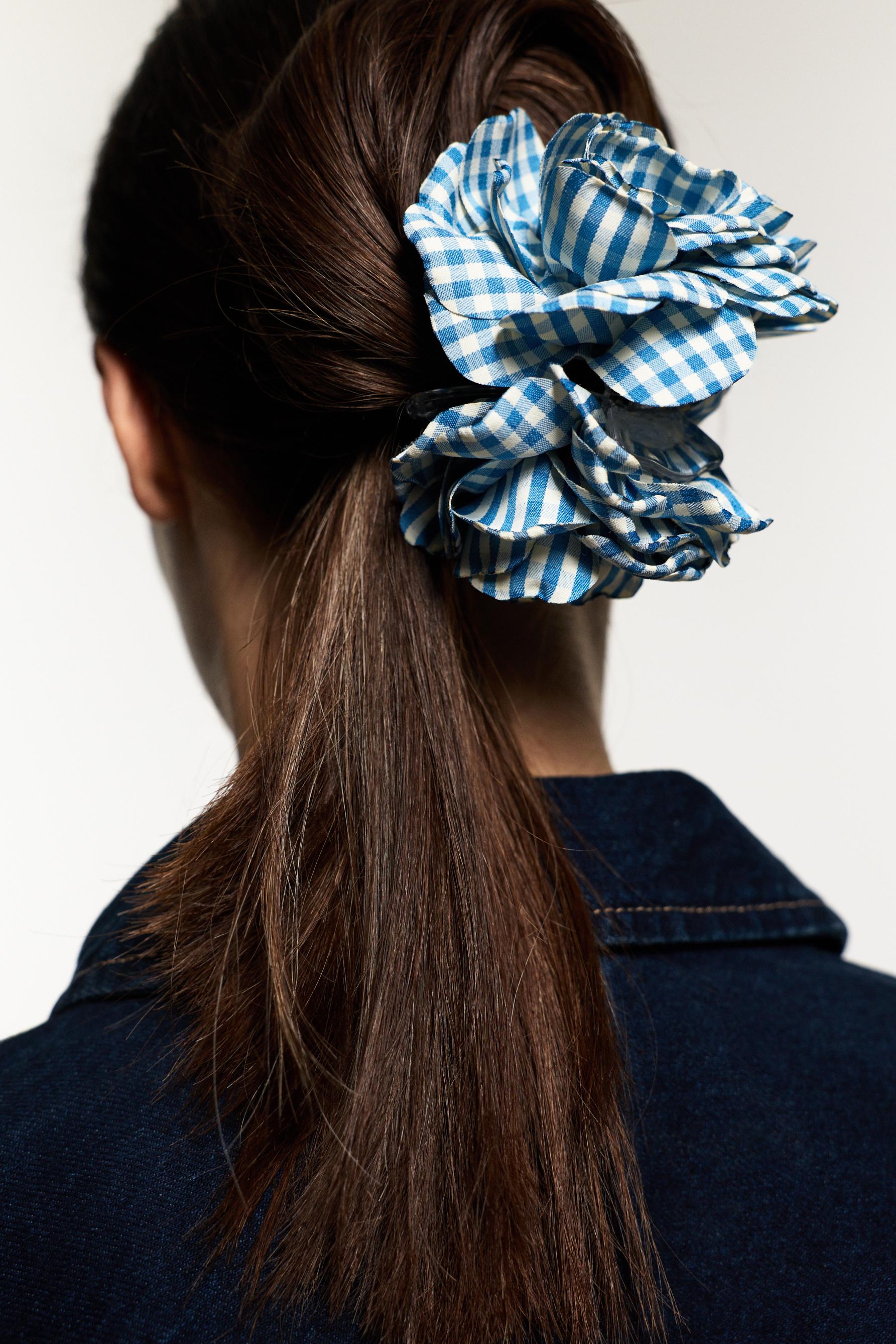 Pinza flor cuadro vichy