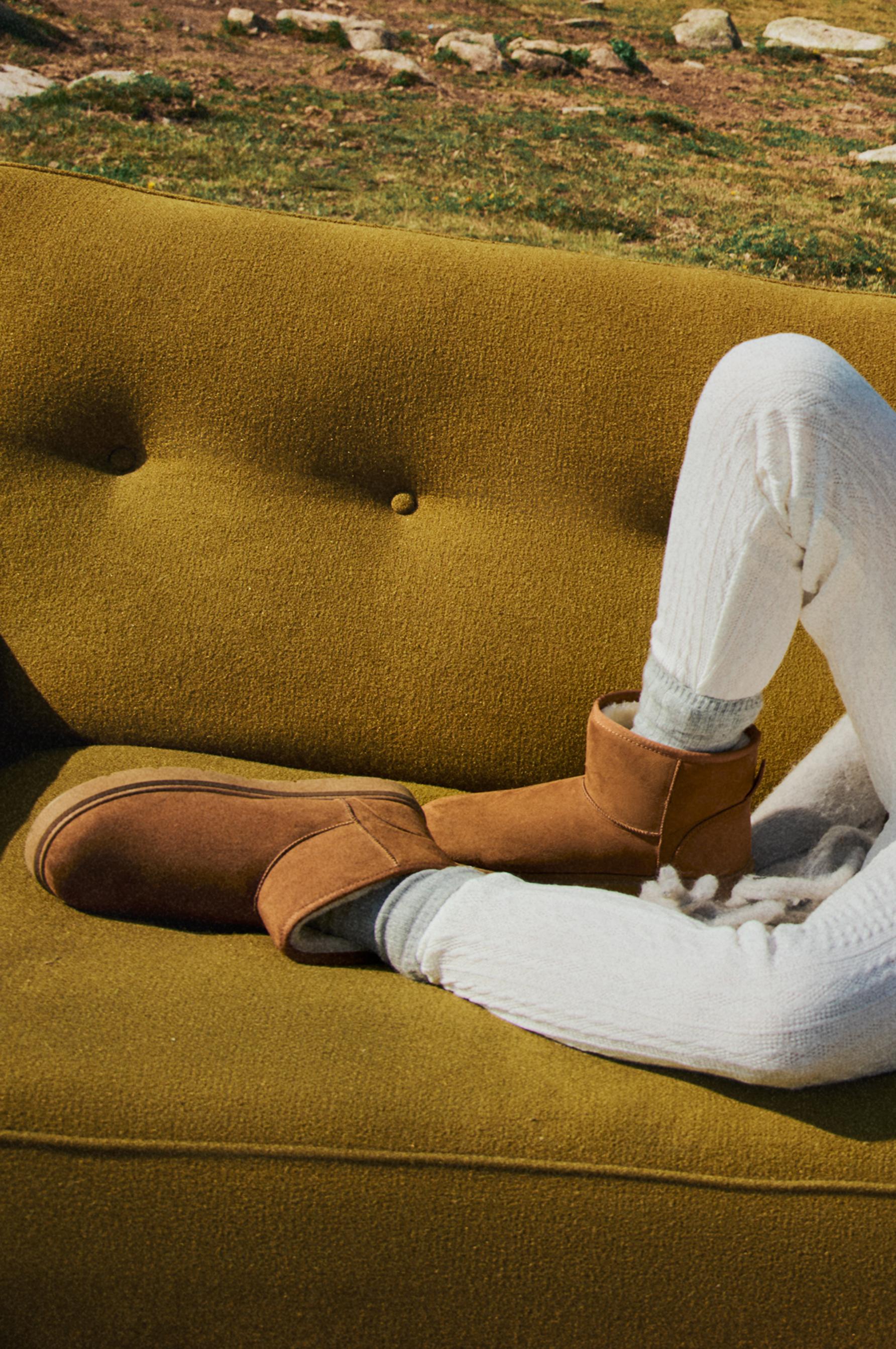 Flat fur ankle boots — LEATHER
