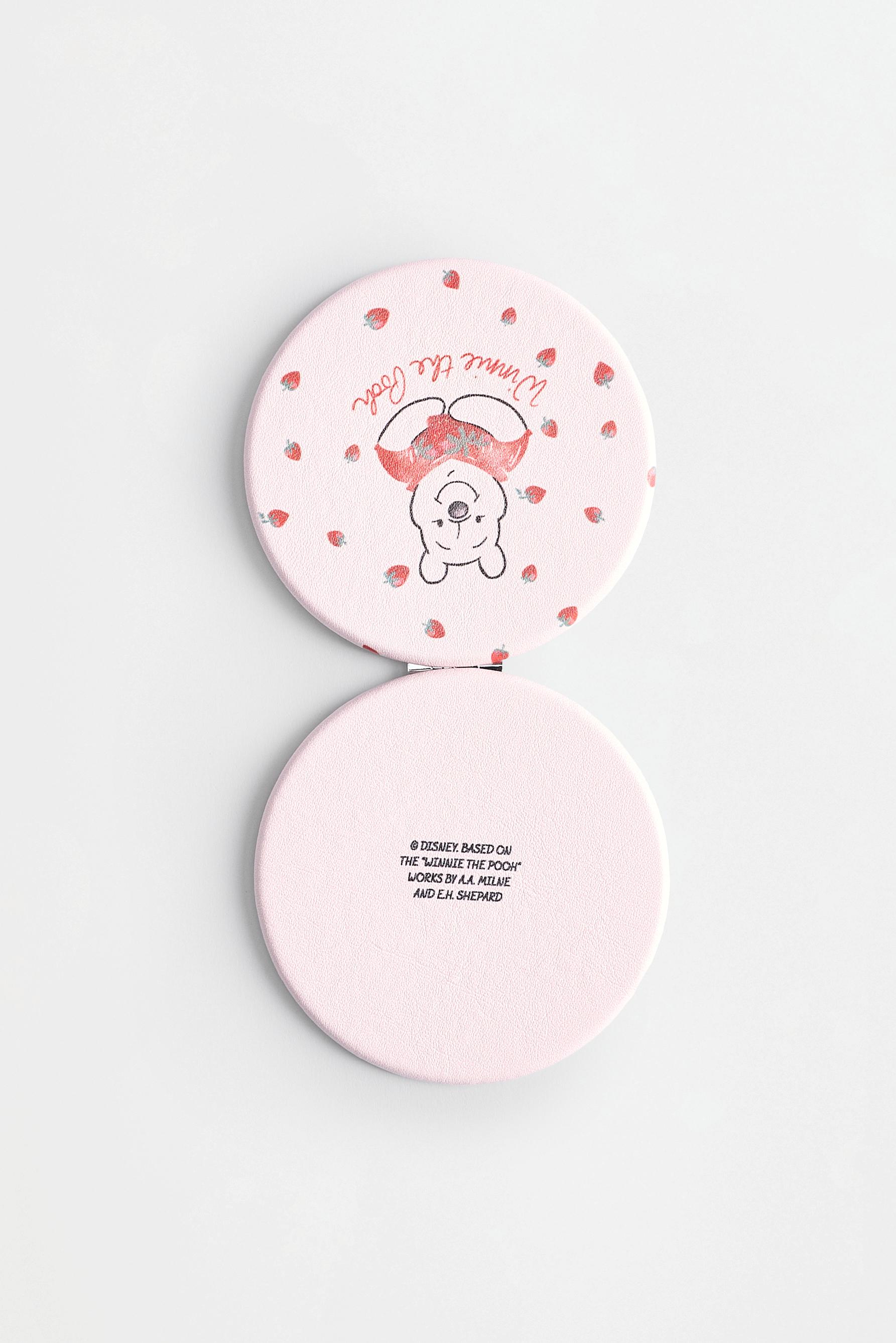 Round Winnie the Pooh ©Disney mirror — FADED PINK