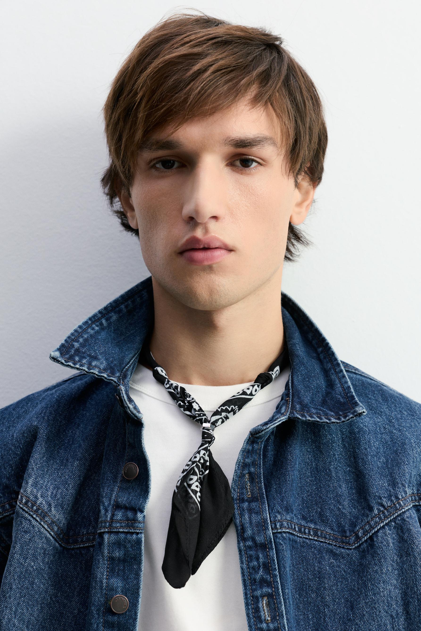 Set pañuelo y cadena