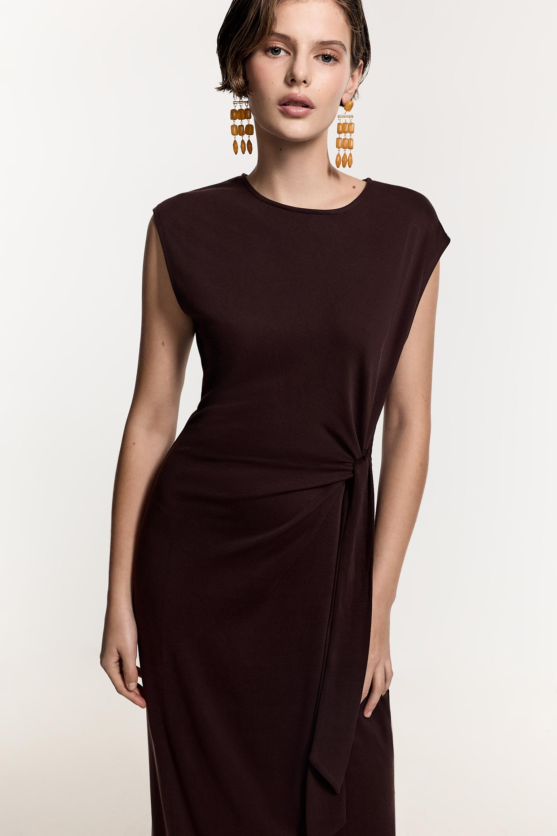 Midi dress with tie detail — CHOCOLATE