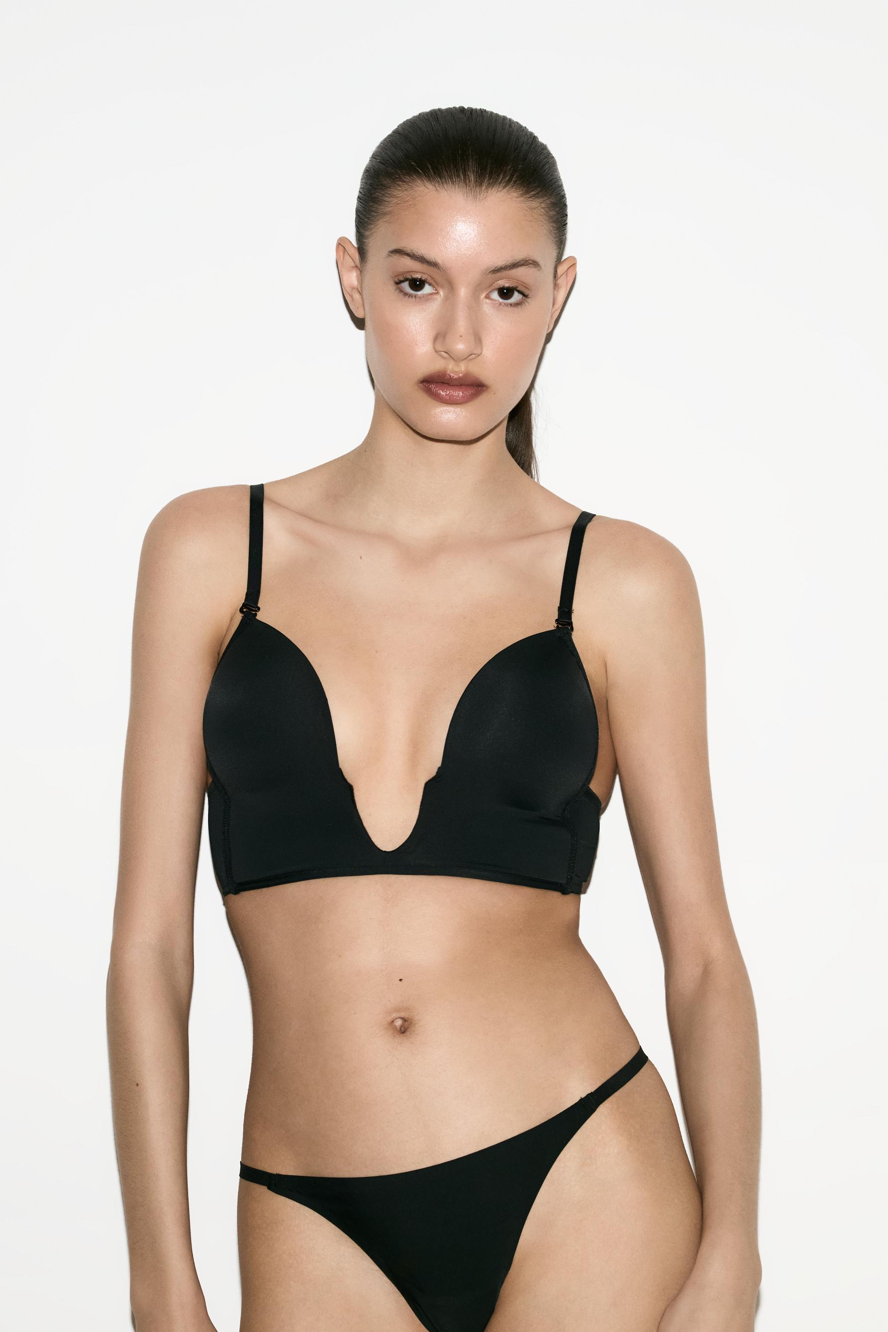 Extra plunging pre-shaped bra — BLACK