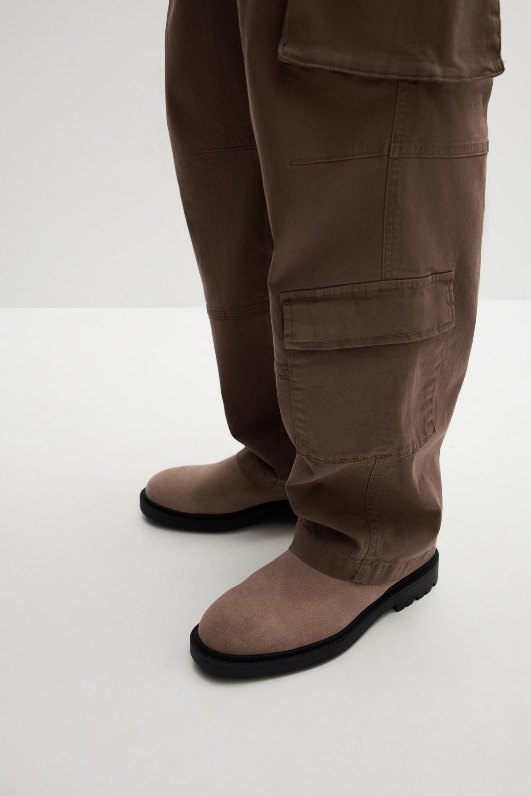 Leather Chelsea ankle boots — BEIGE