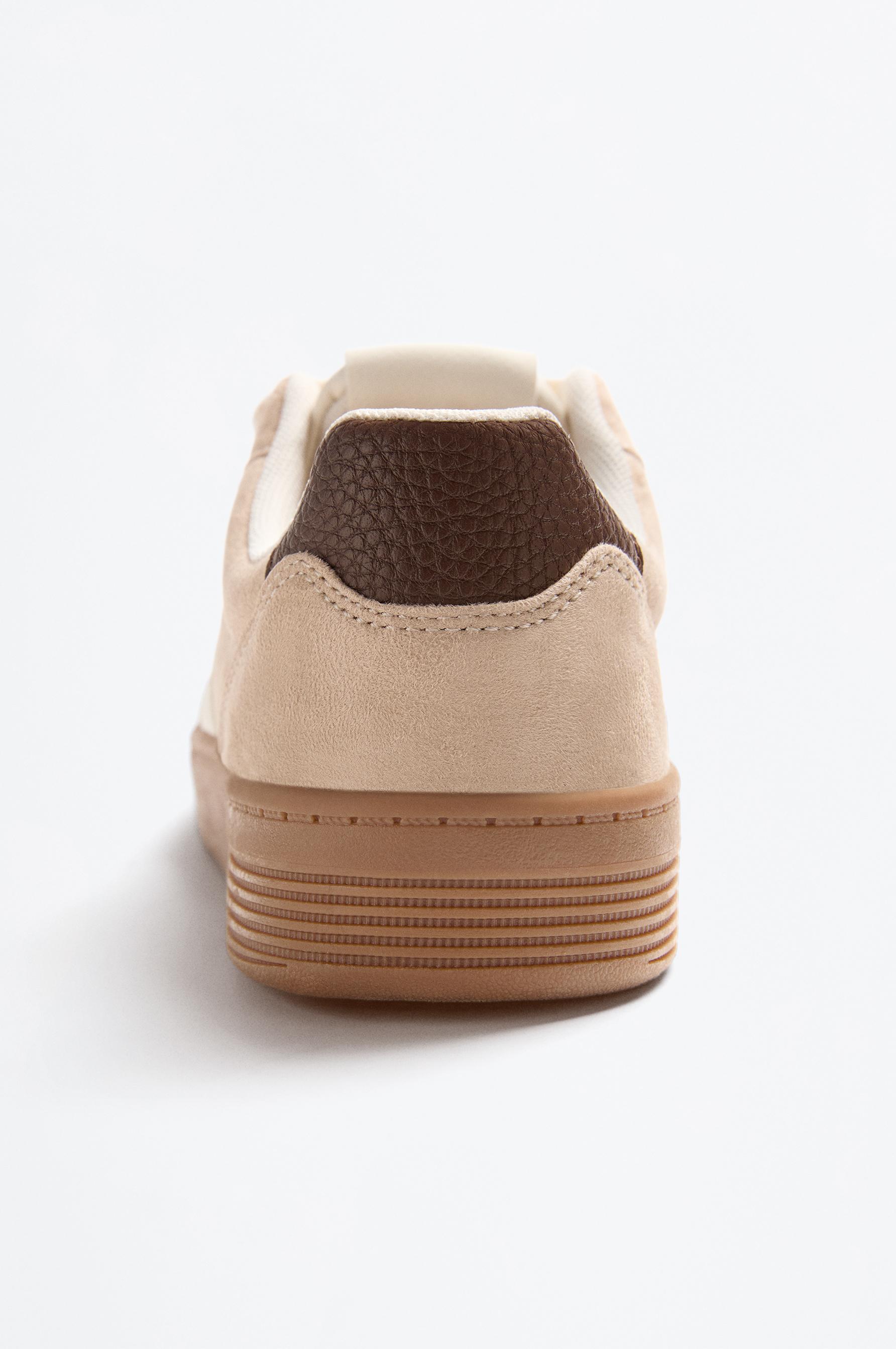 Retro sneaker with detail — BROWN
