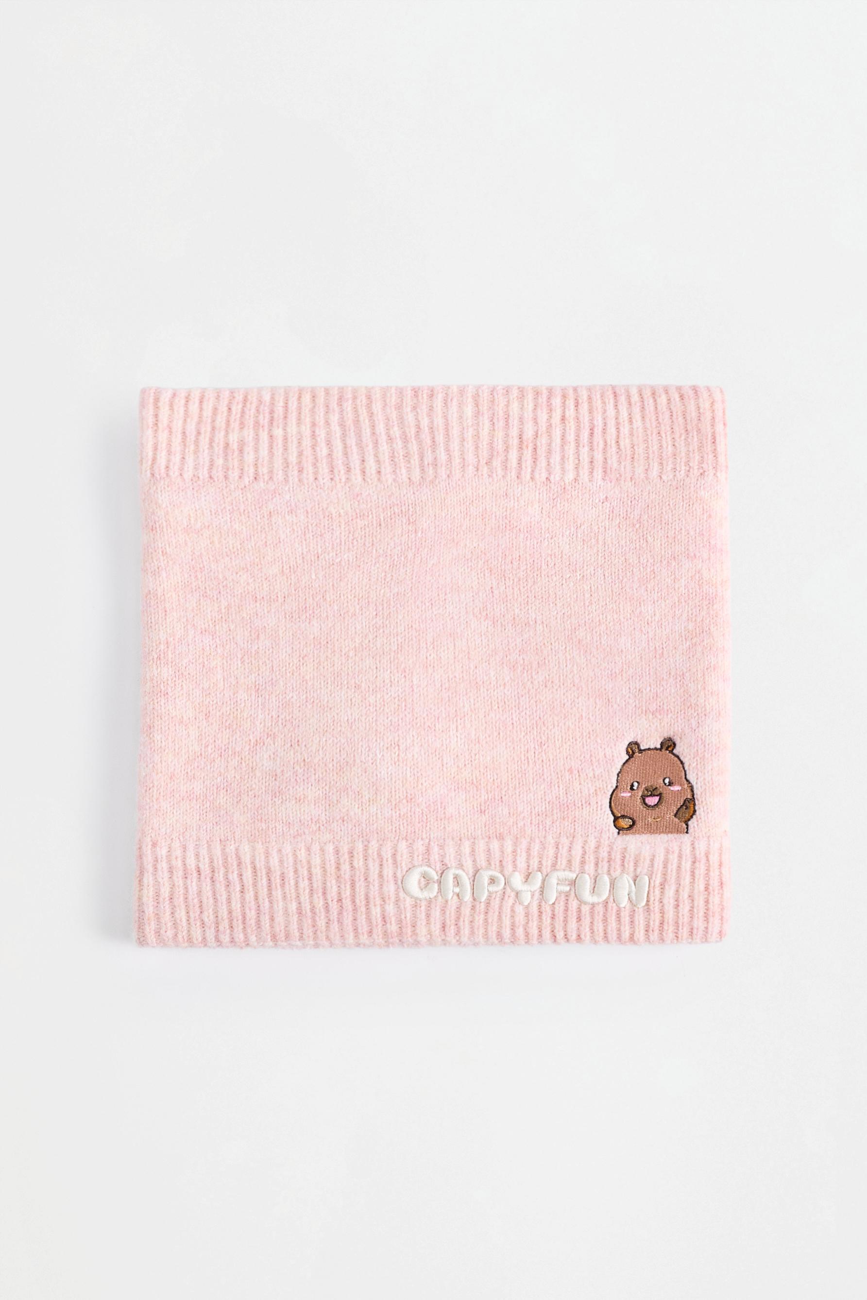 Cuello punto bordado Capybara CAPYFUN©