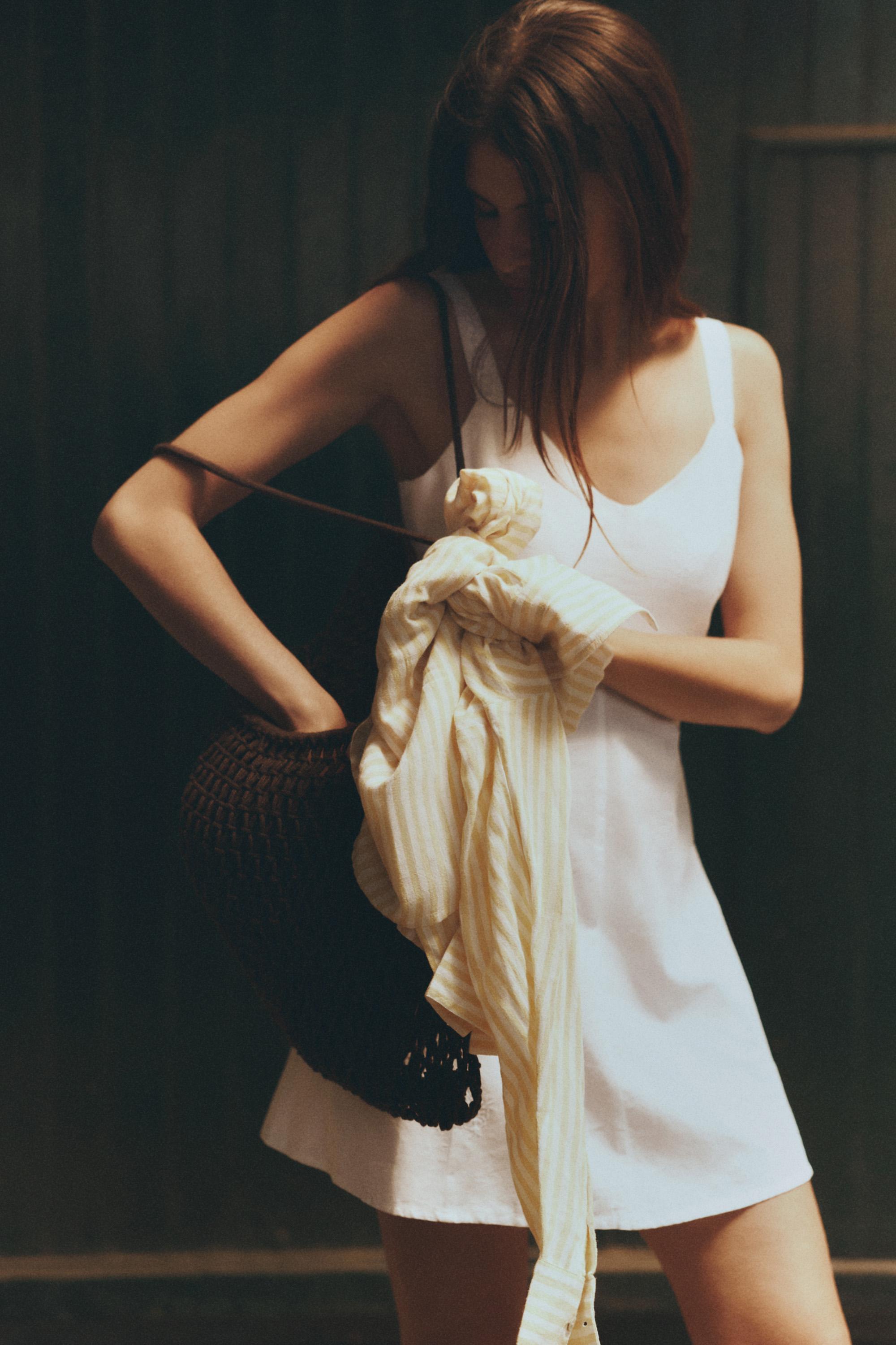 Embroidered short dress — WHITE