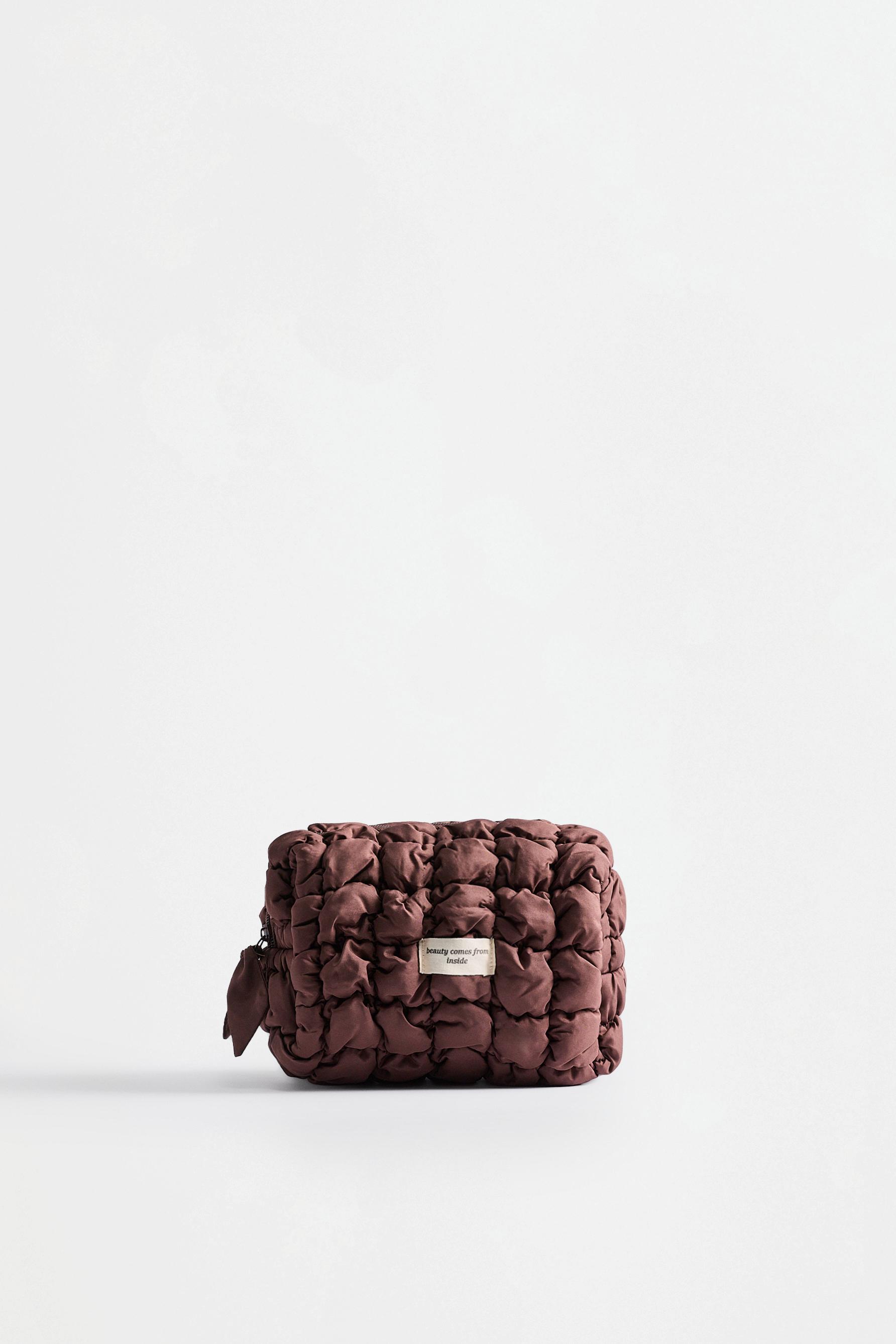 Medium waffle-knit toiletry bag — MINK