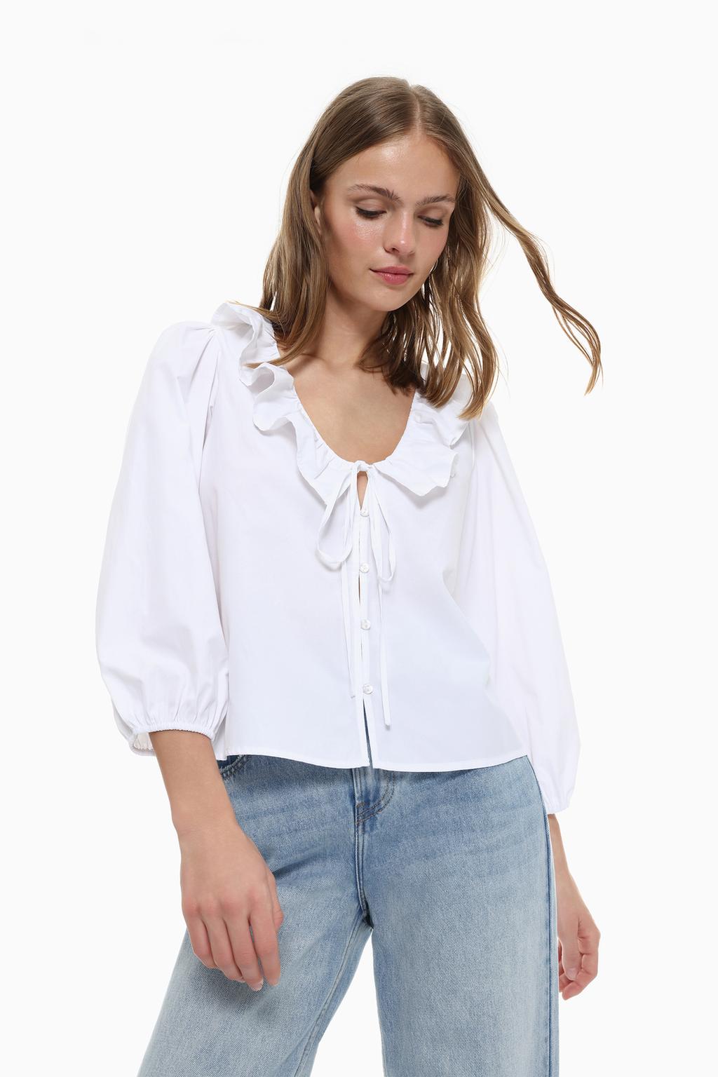 Ruffled neck shirt