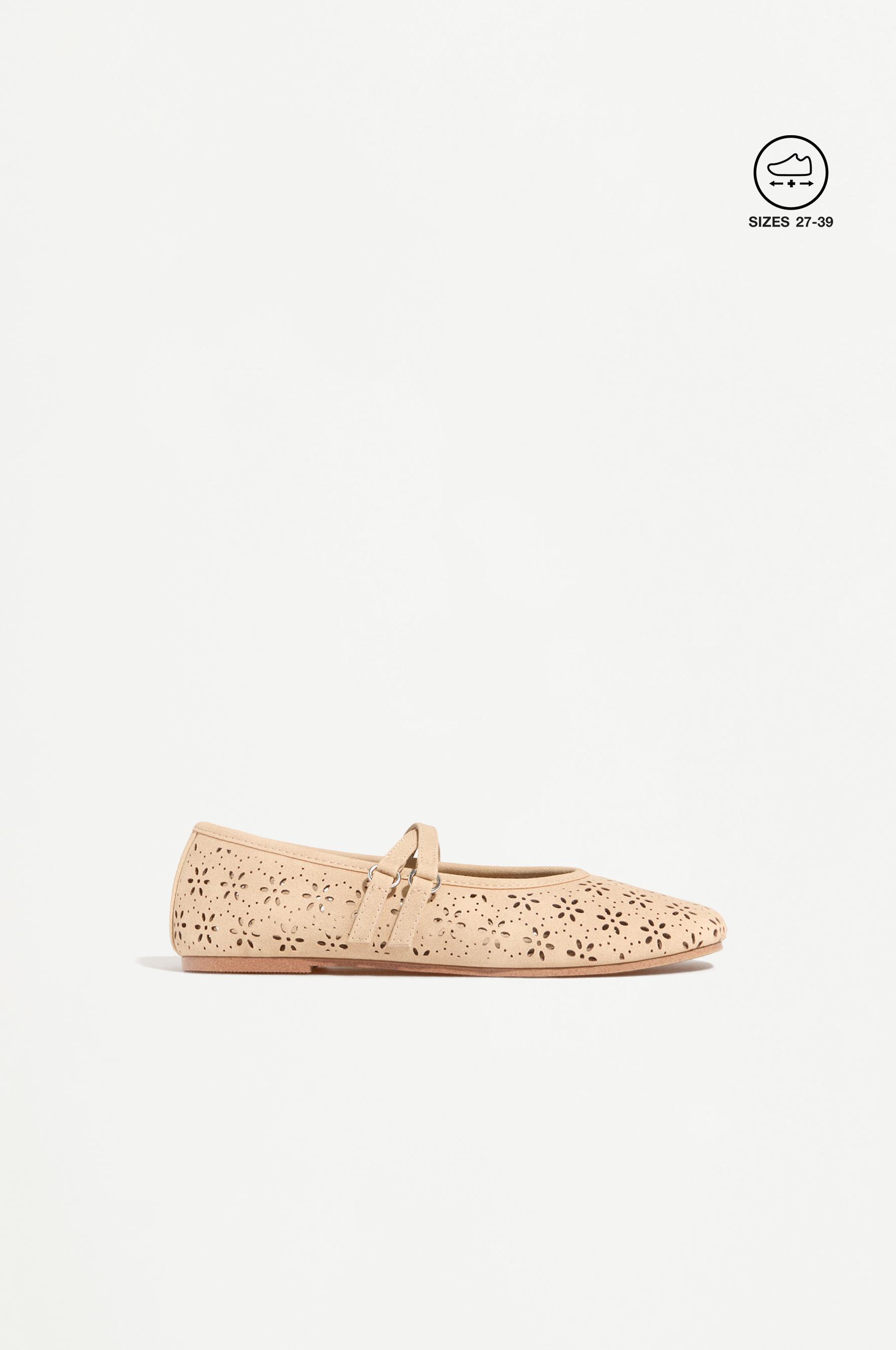 Bailarina merceditas detalle troquelado