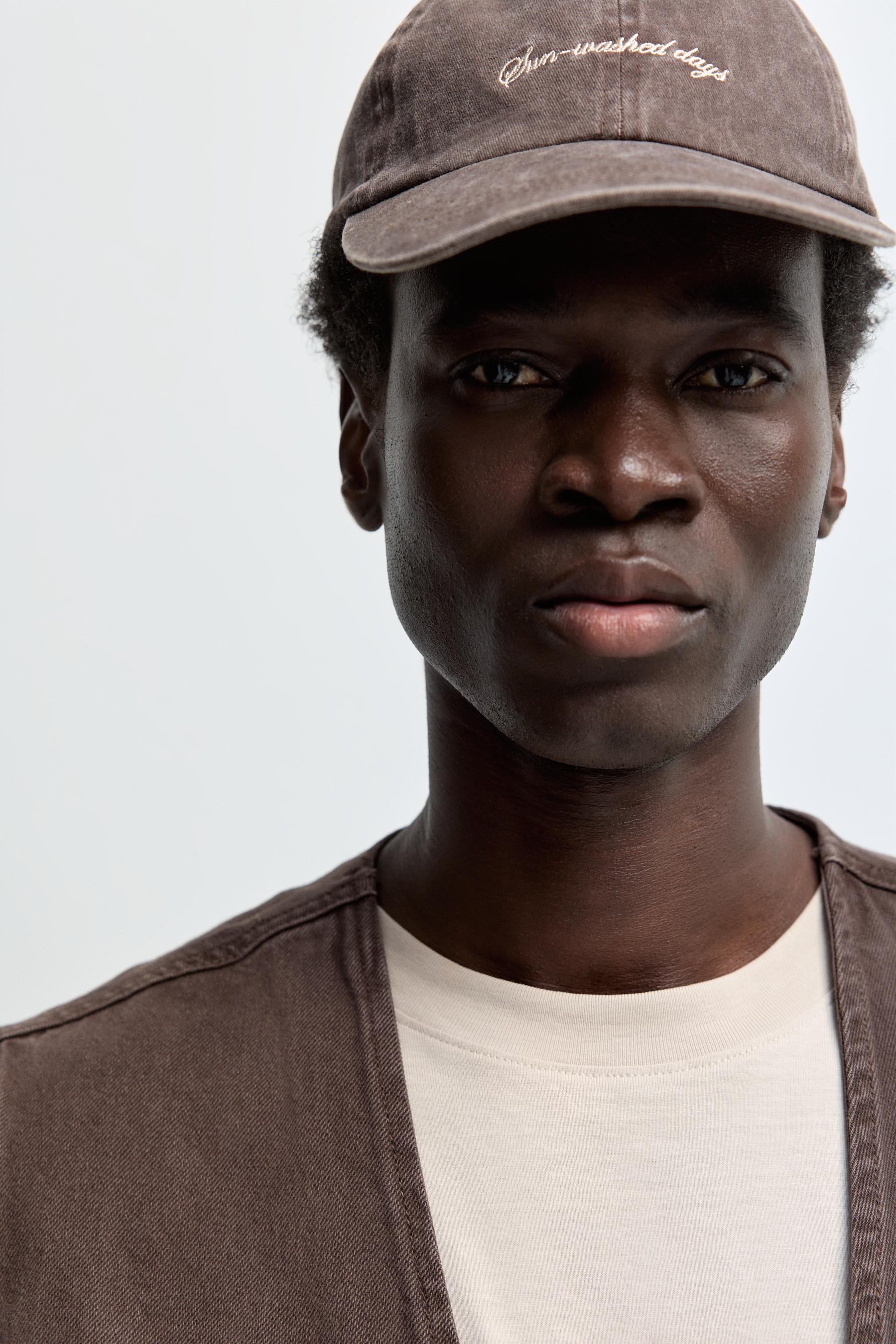 Gorra efecto lavado bordado texto