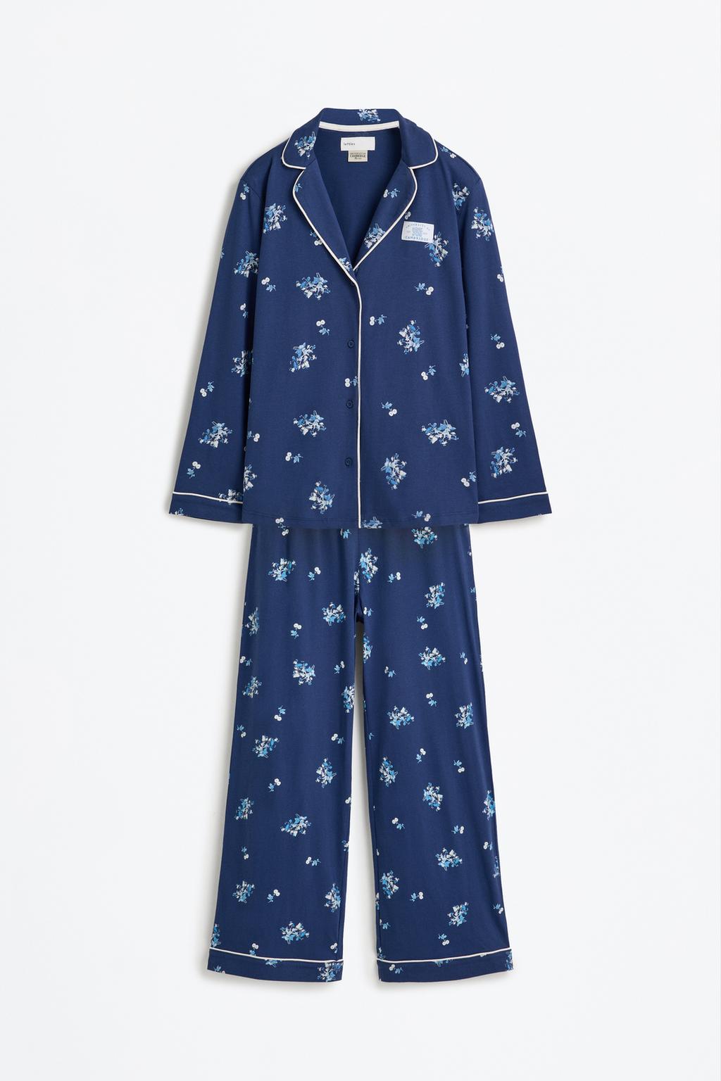 Shirt-style pyjamas © University of Cambridge