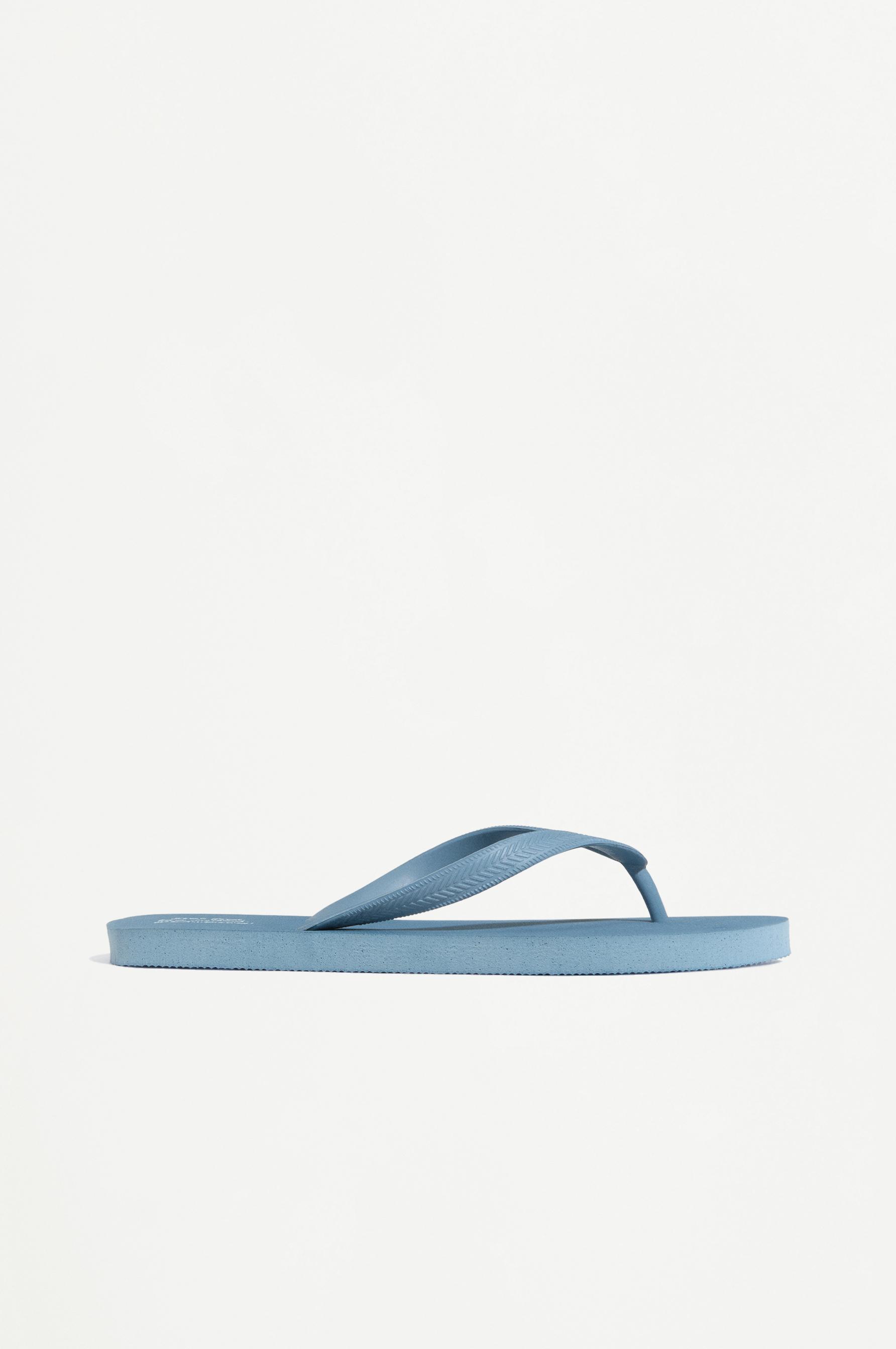 Bath flip-flops — BLUE