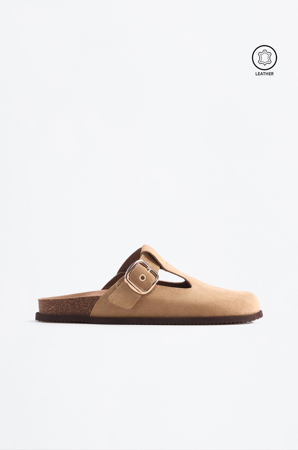 Leather clogs with buckle
