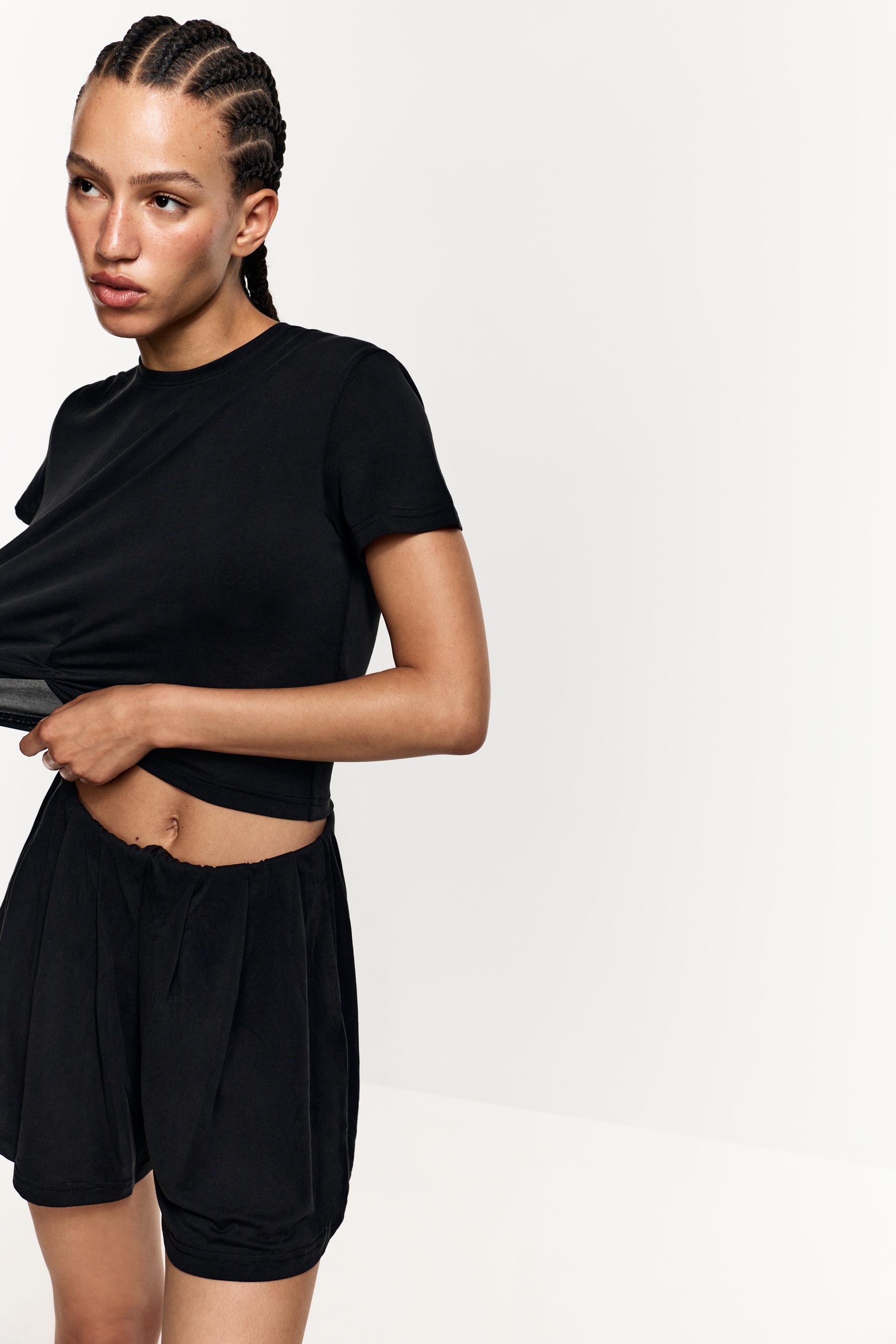 Flowing gathered T-shirt — BLACK