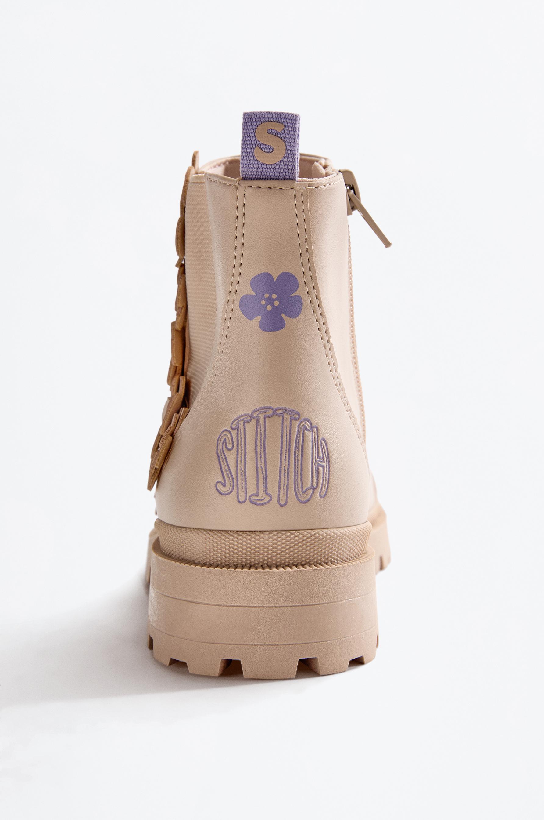 Stitch Chelsea boots with floral detail — BEIGE