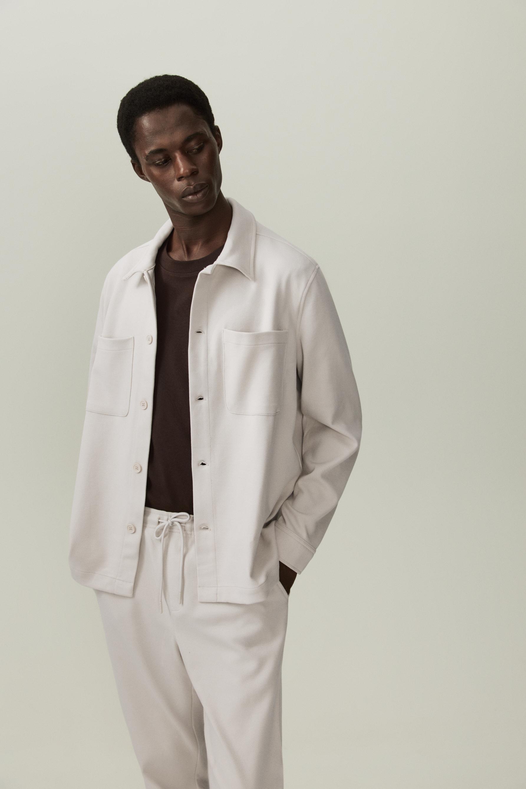 Sobrecamisa bolsillos