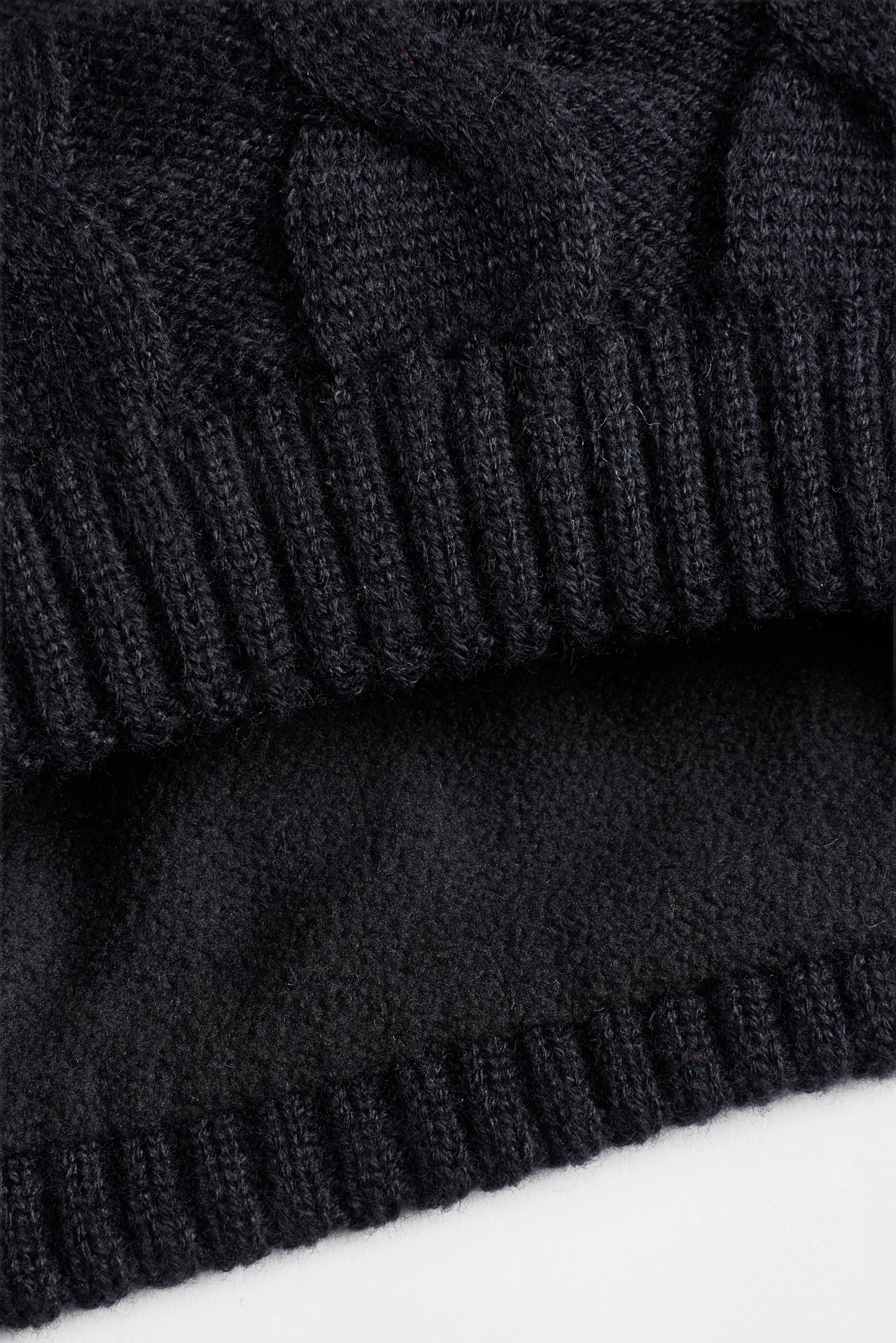 Cable-knit snood scarf — BLACK