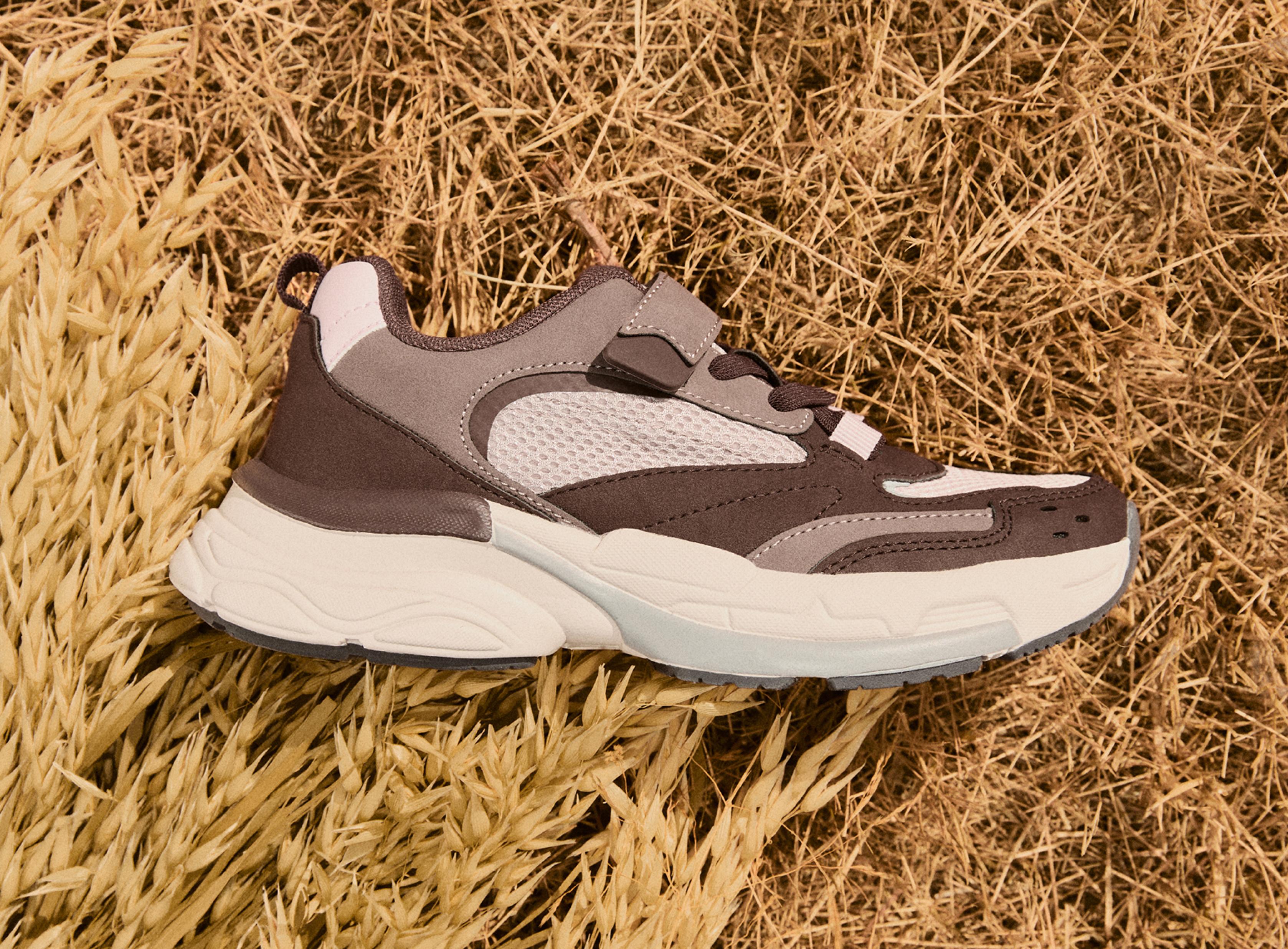 Multi-piece trainers — BROWN