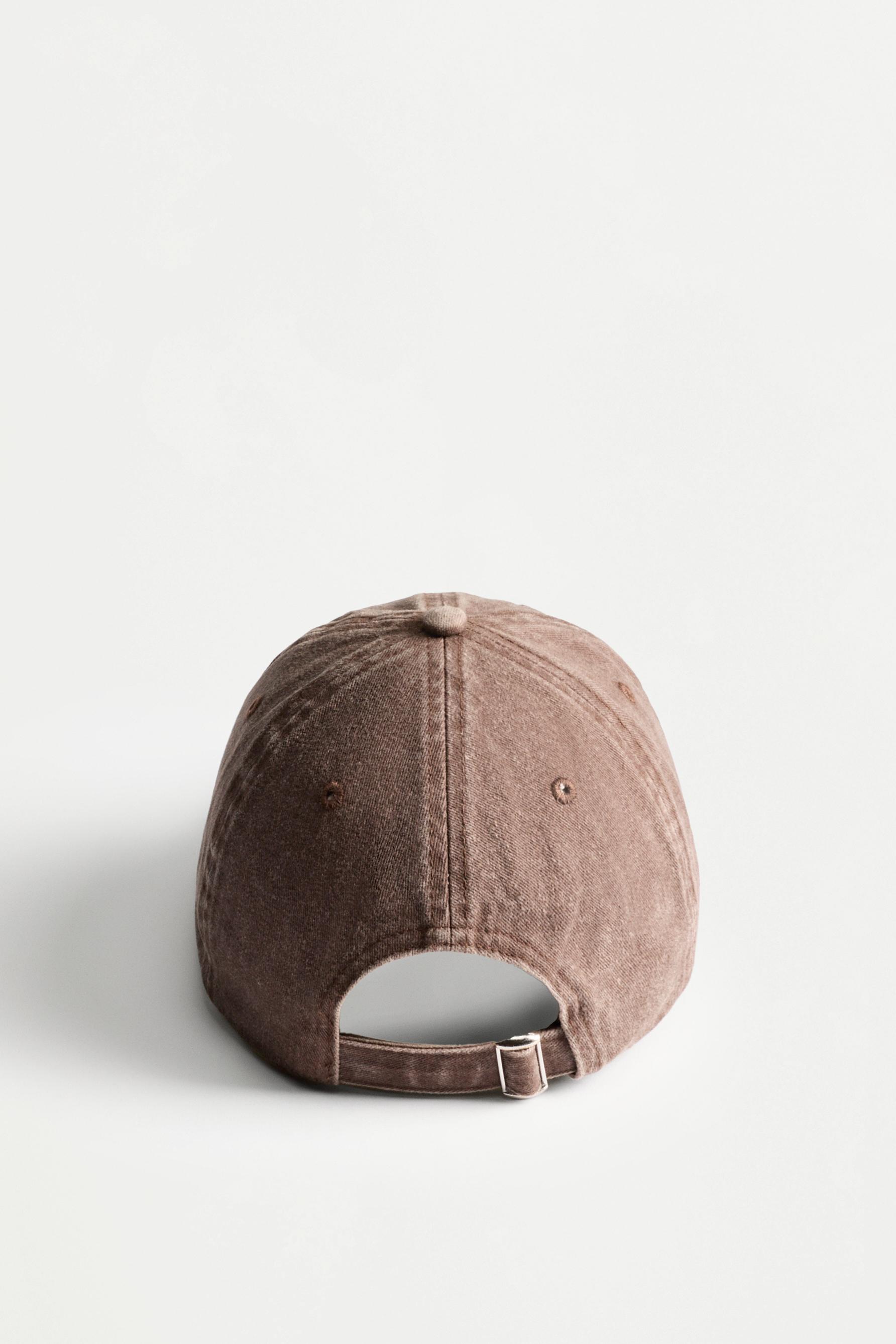 Studded cap — BROWN