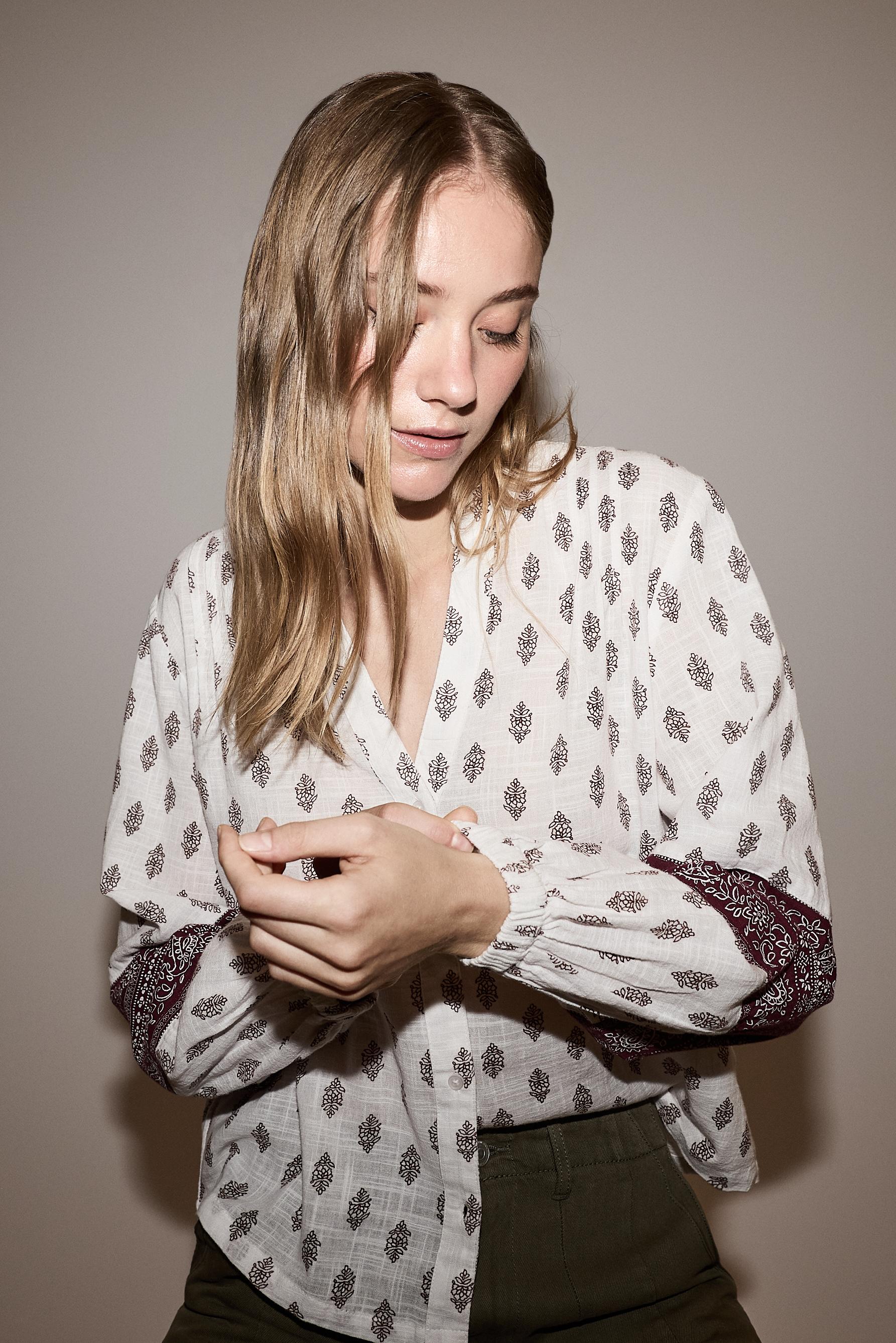 Rustic shirt with sleeve tape — MAROON