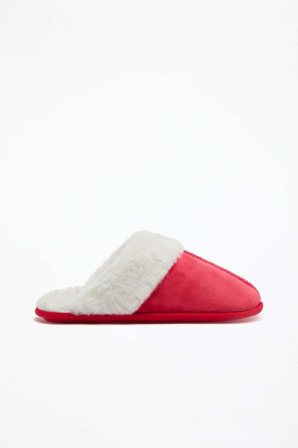 Faux fur house slippers