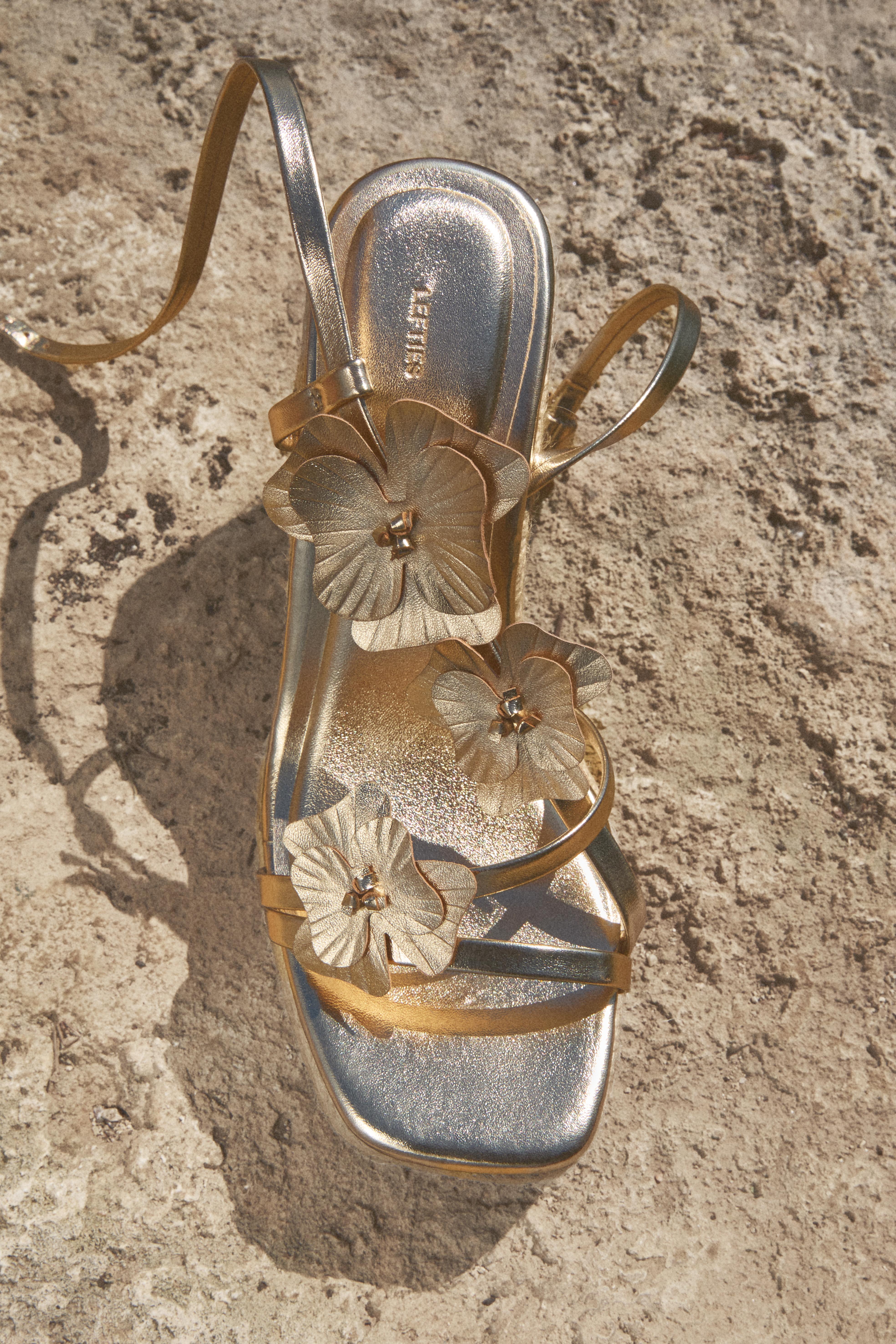 Wedge sandals — GOLD