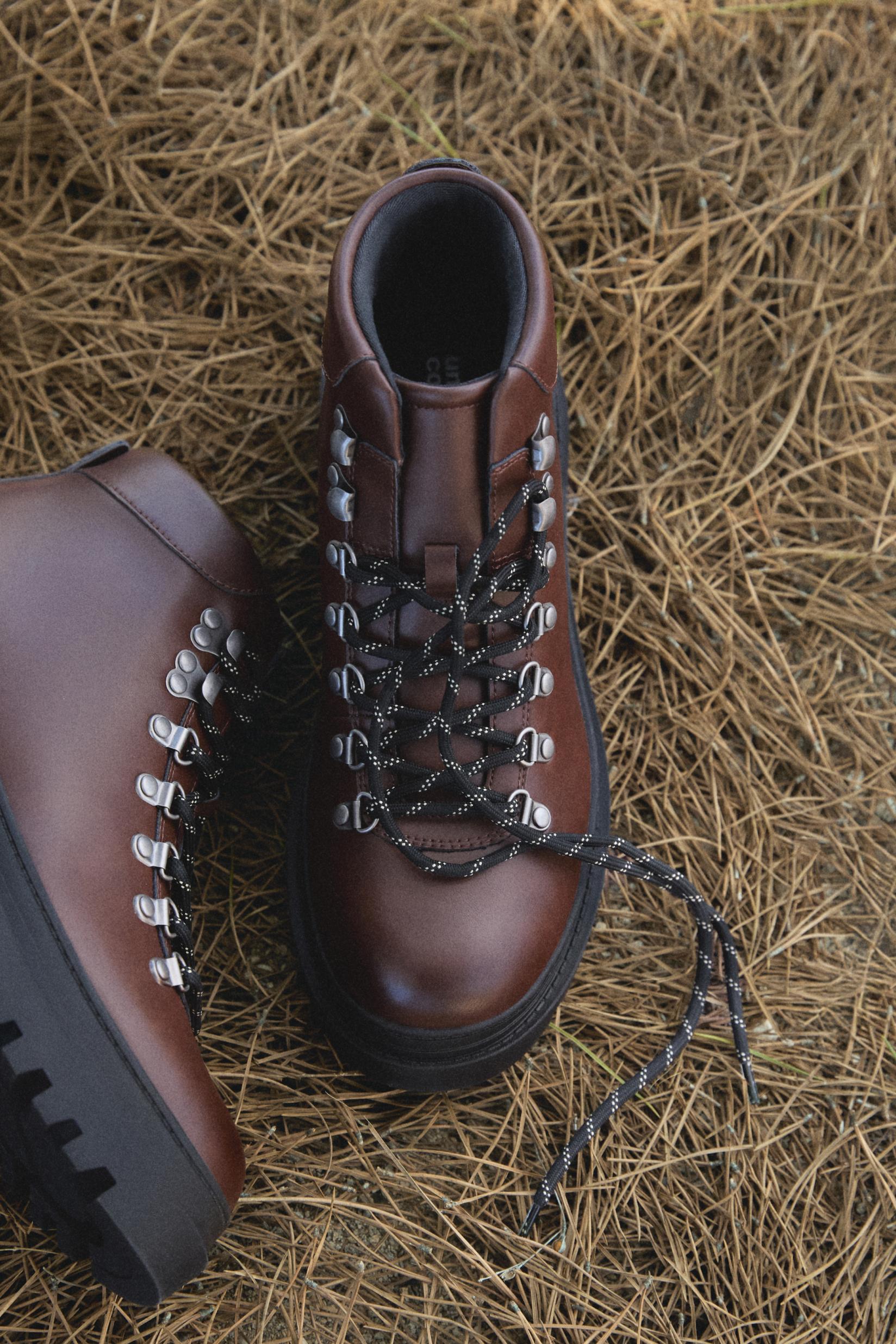 Lace-up hiking boots — BROWN