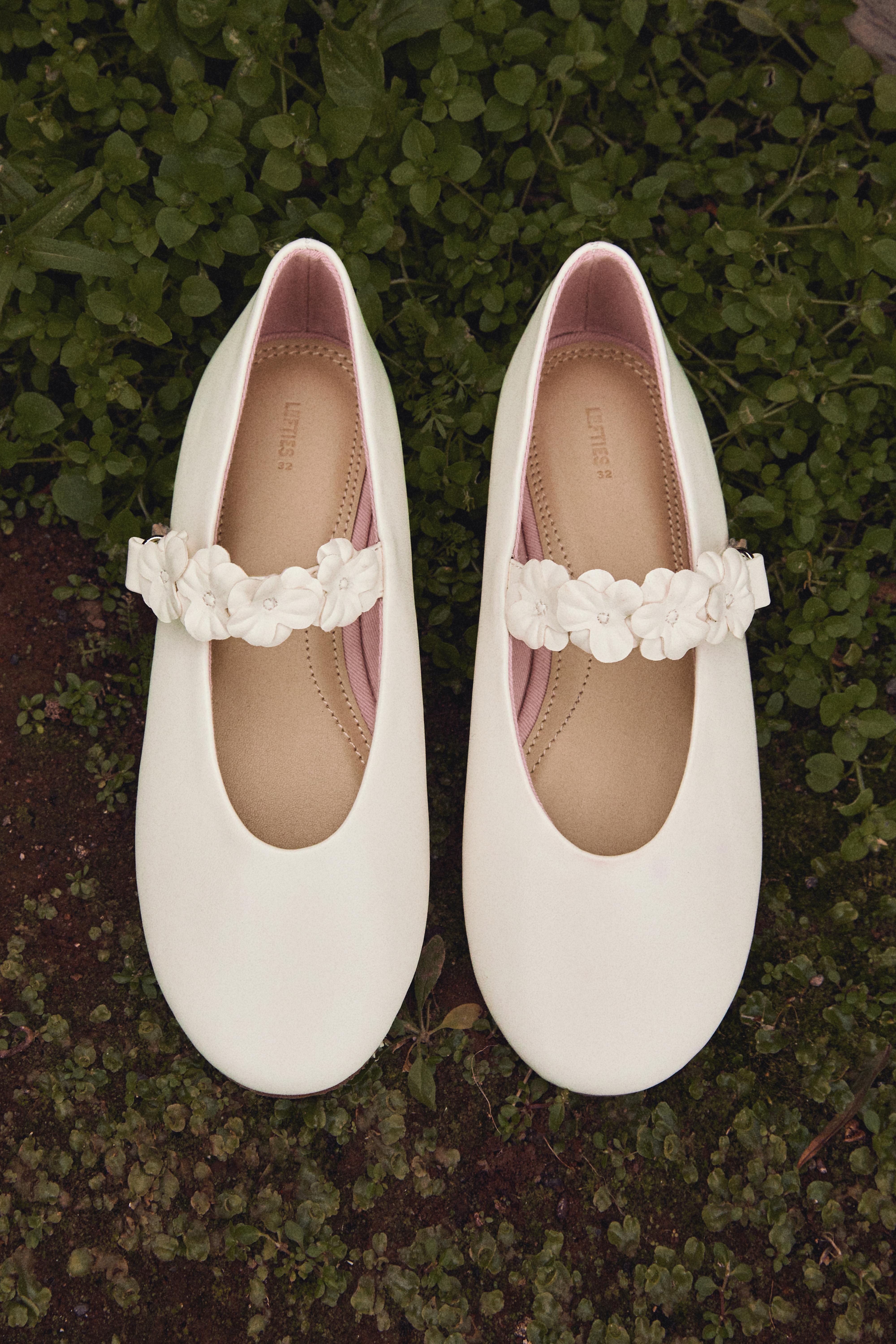 Flower detail Mary Jane ballet flats — WHITE
