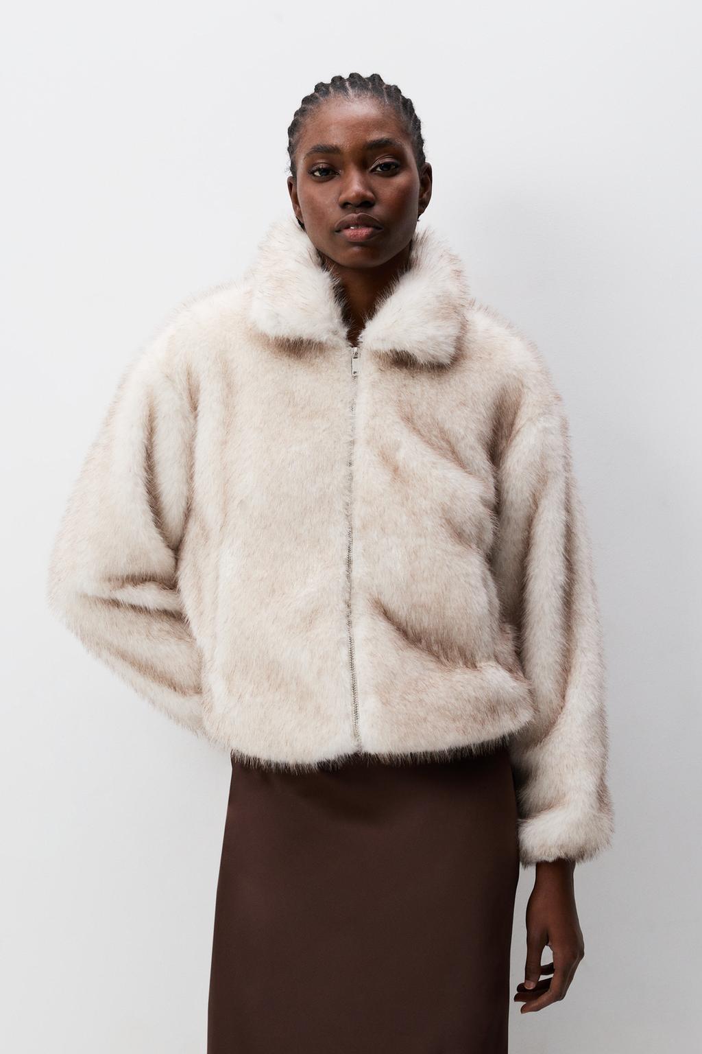 بومبر فراء اصطناعي