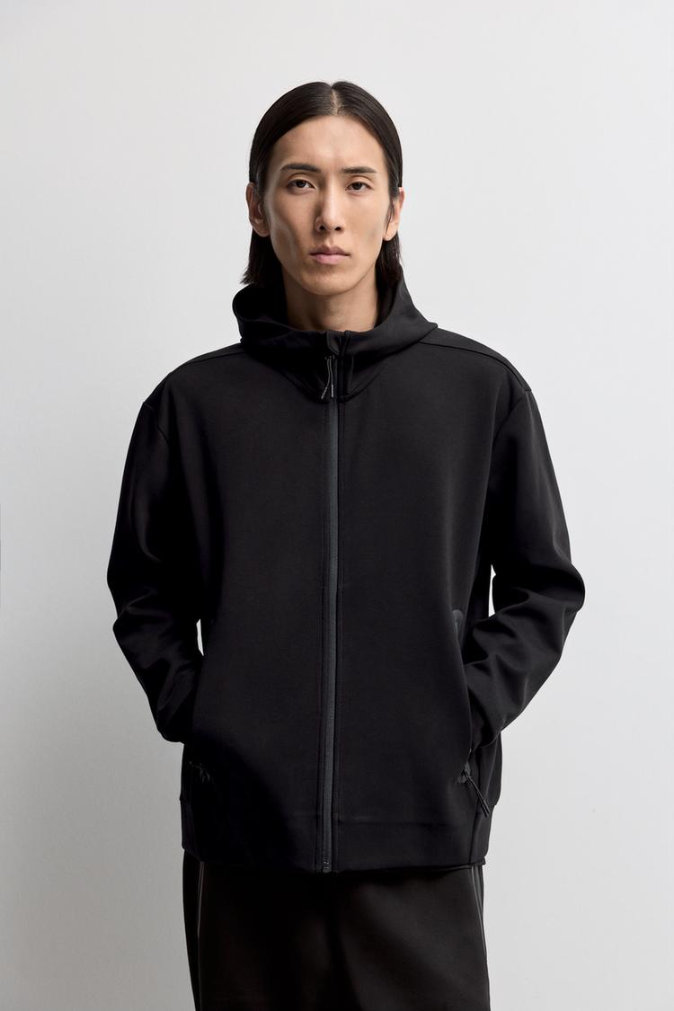 Interlock zip hoodie — BLACK